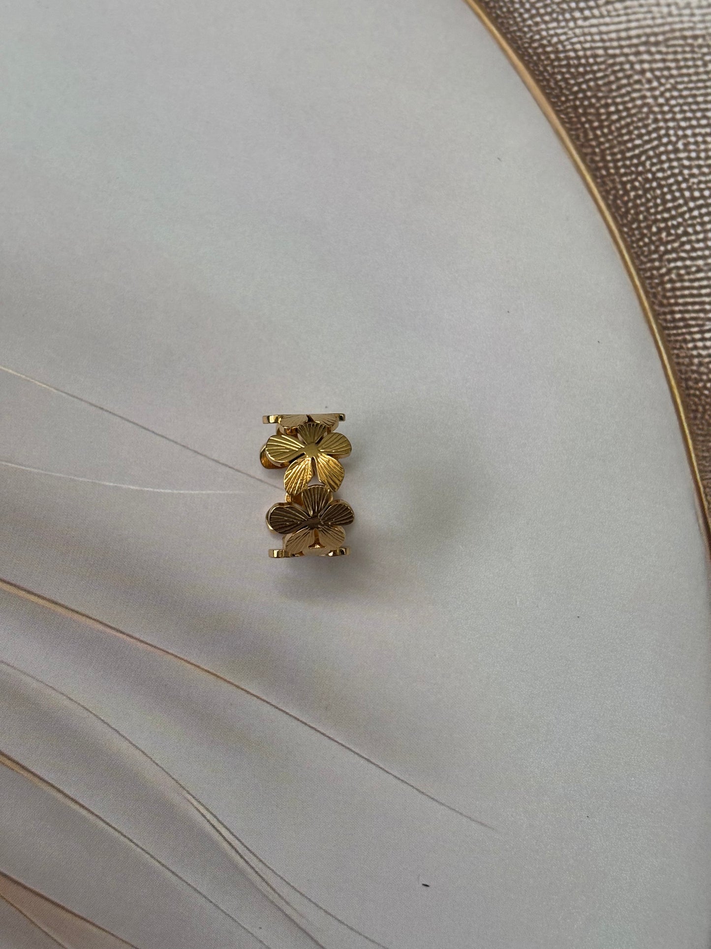 Flower ring