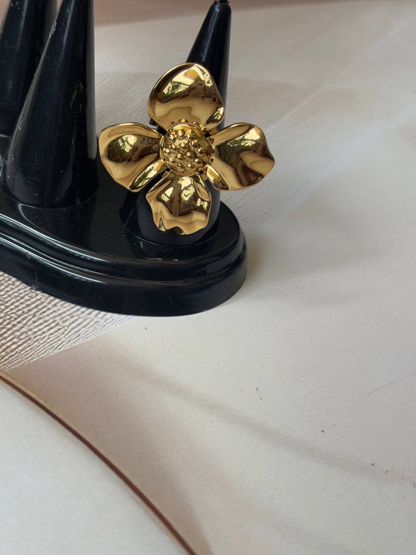 Chunky Big flower Ring