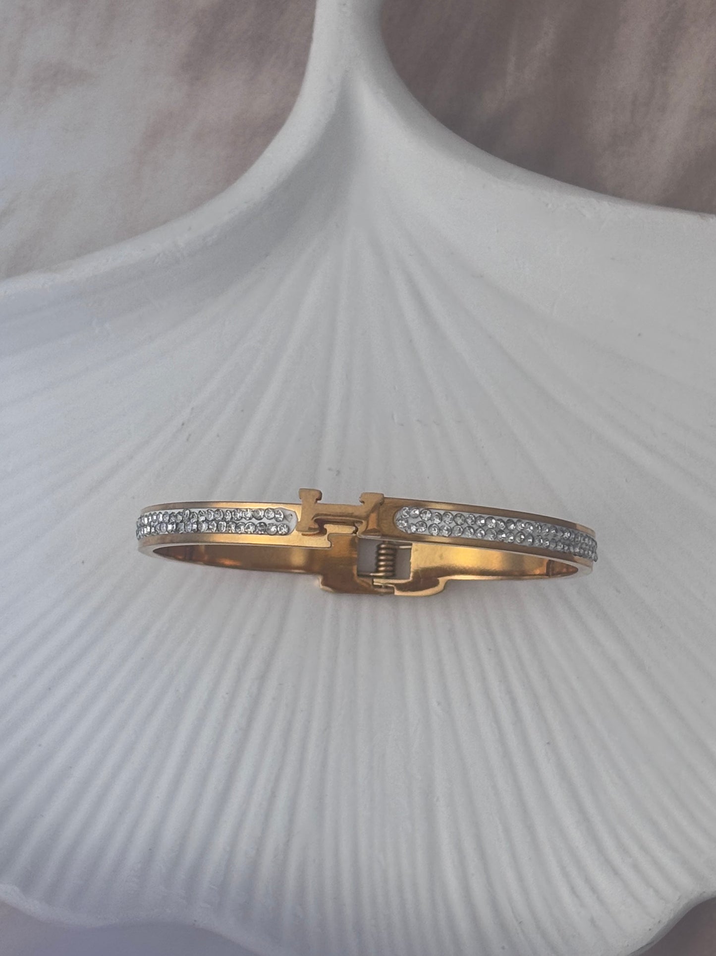H Studded openable kada
