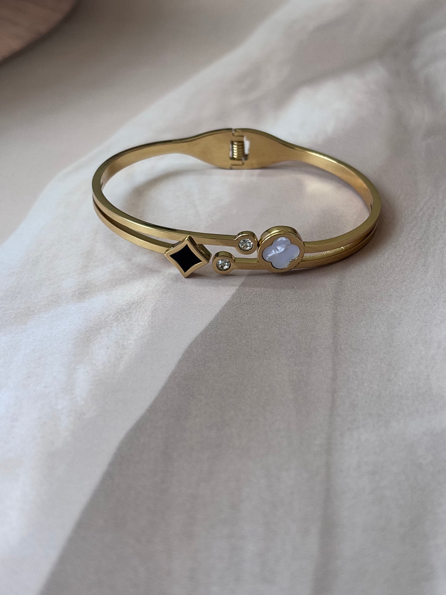 White clover black diamond stone kada