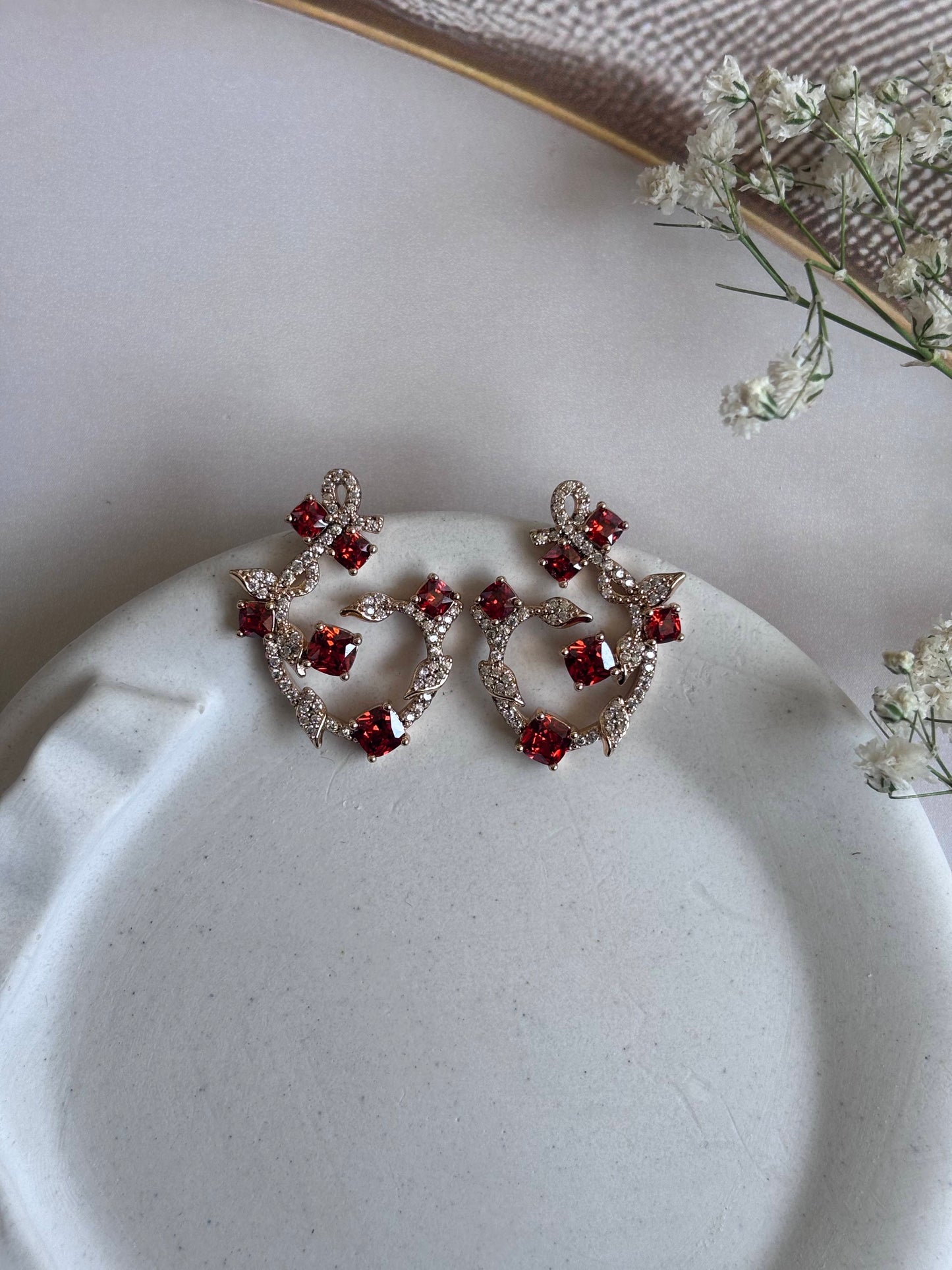 Curvy flower Vel Earrings