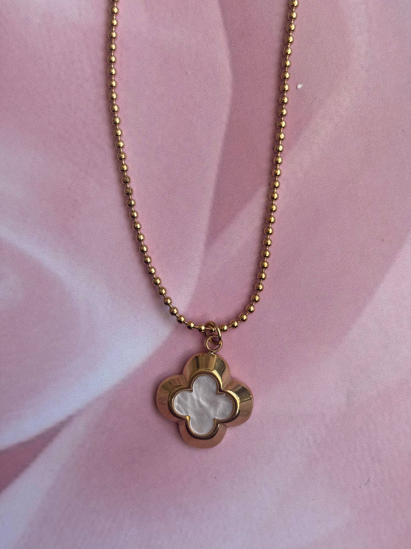 Sturdy Clover Necklace
