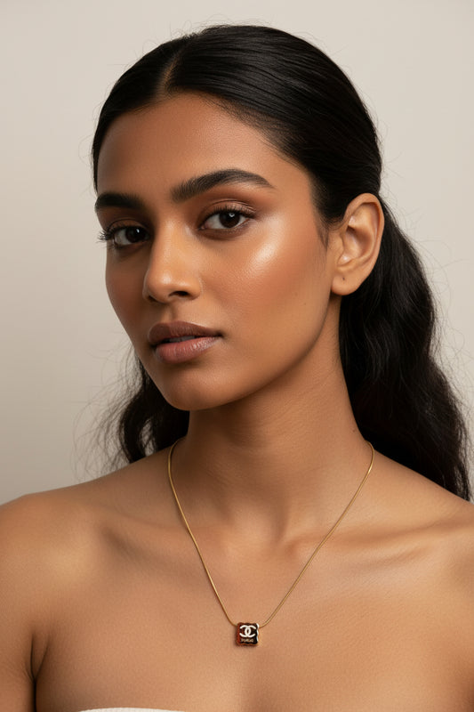 )( Paris Necklace