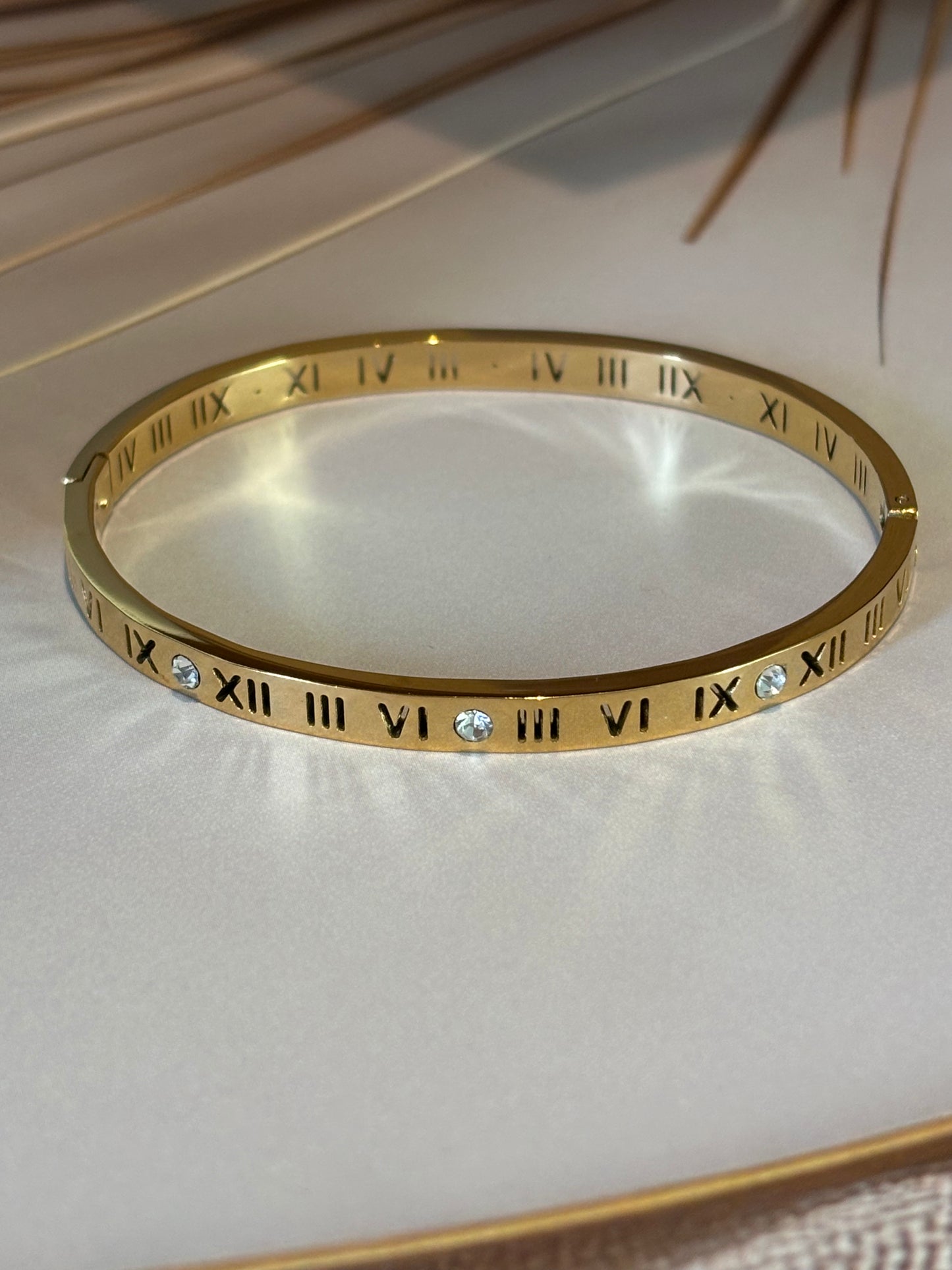 Golden Roman Magic Sleek Bracelet