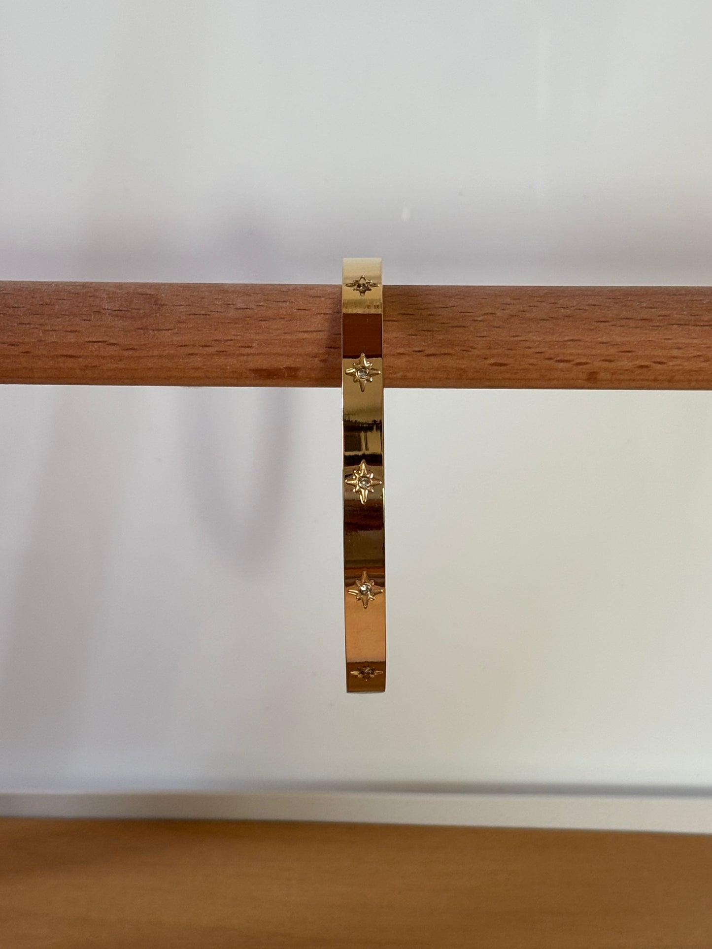 Golden Only stars bracelet