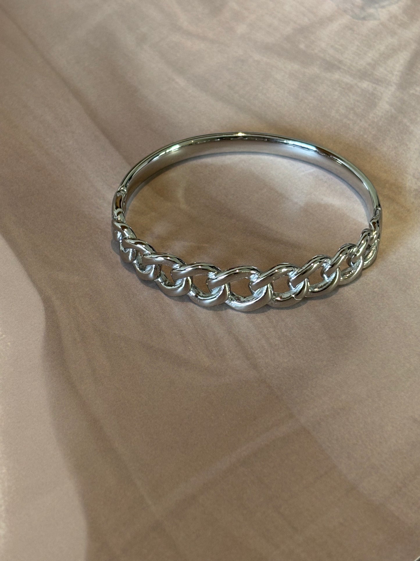 Antitarnish Chain design golden bracelet