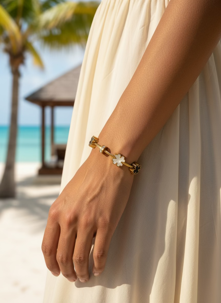 Clover leaf screw bracelet