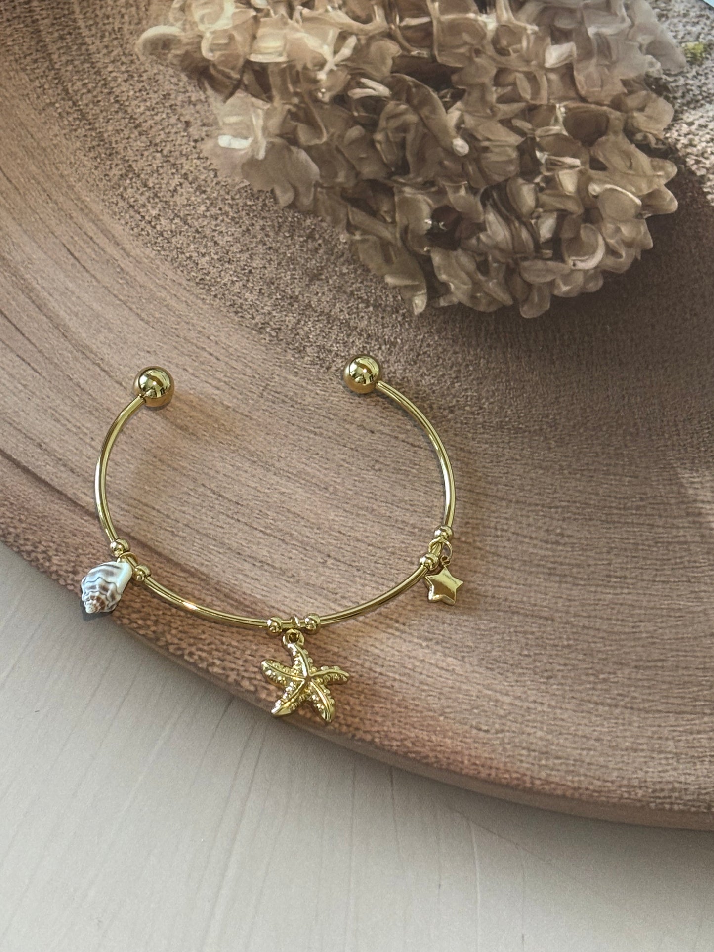 Golden Star shell adjustable bracelet
