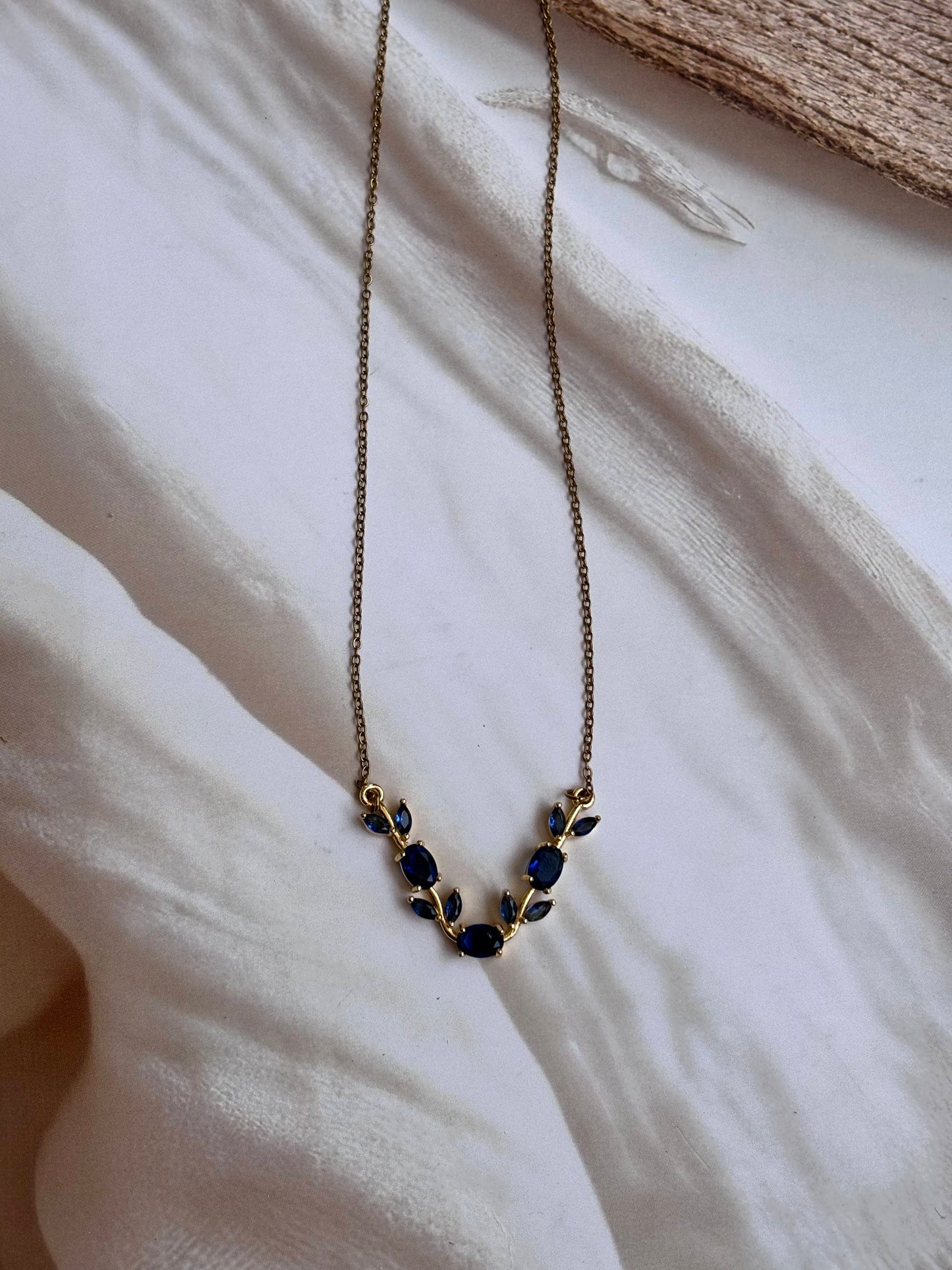 Tulip Necklace -Blue