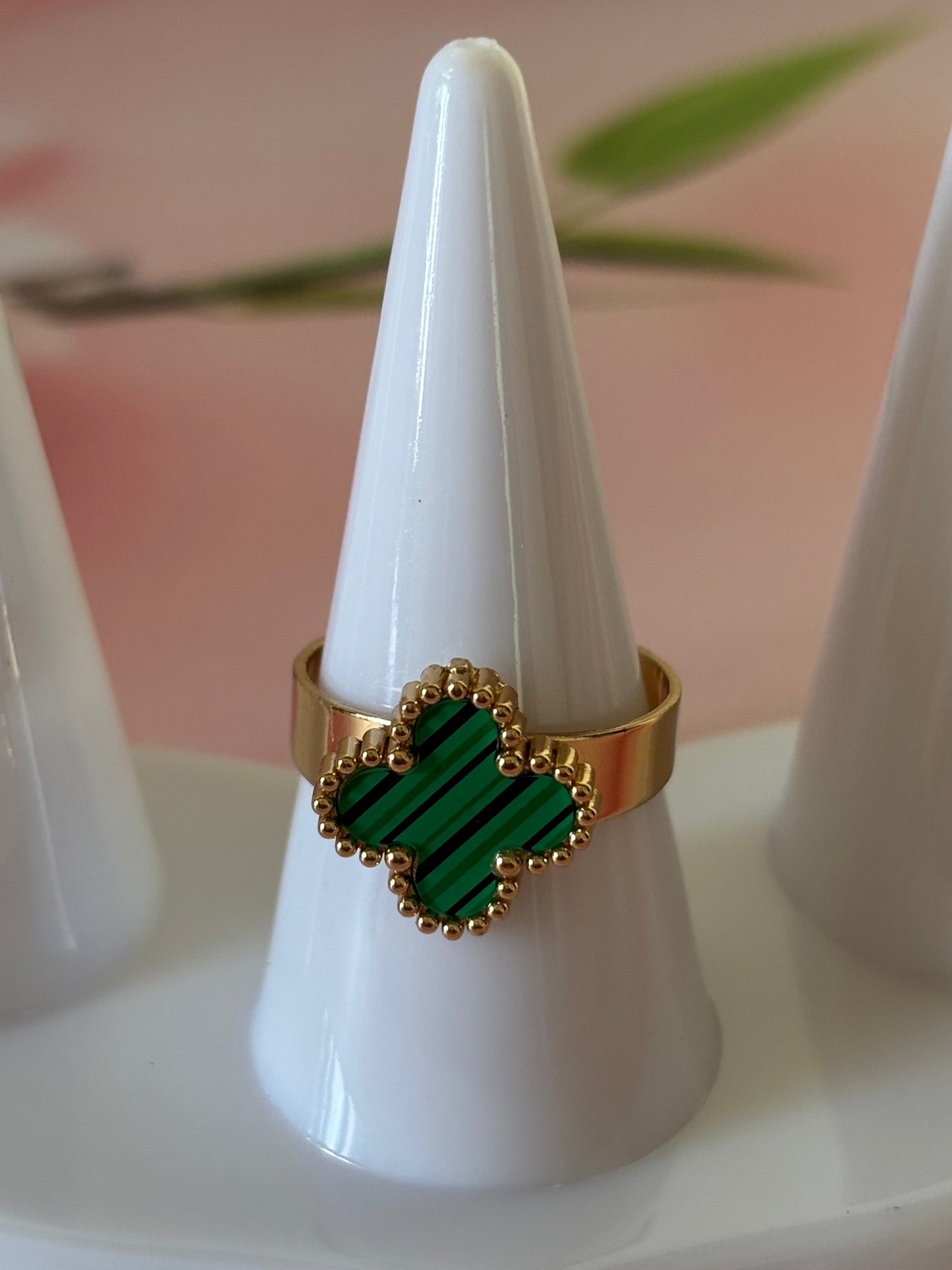 Green clover leaf ring
