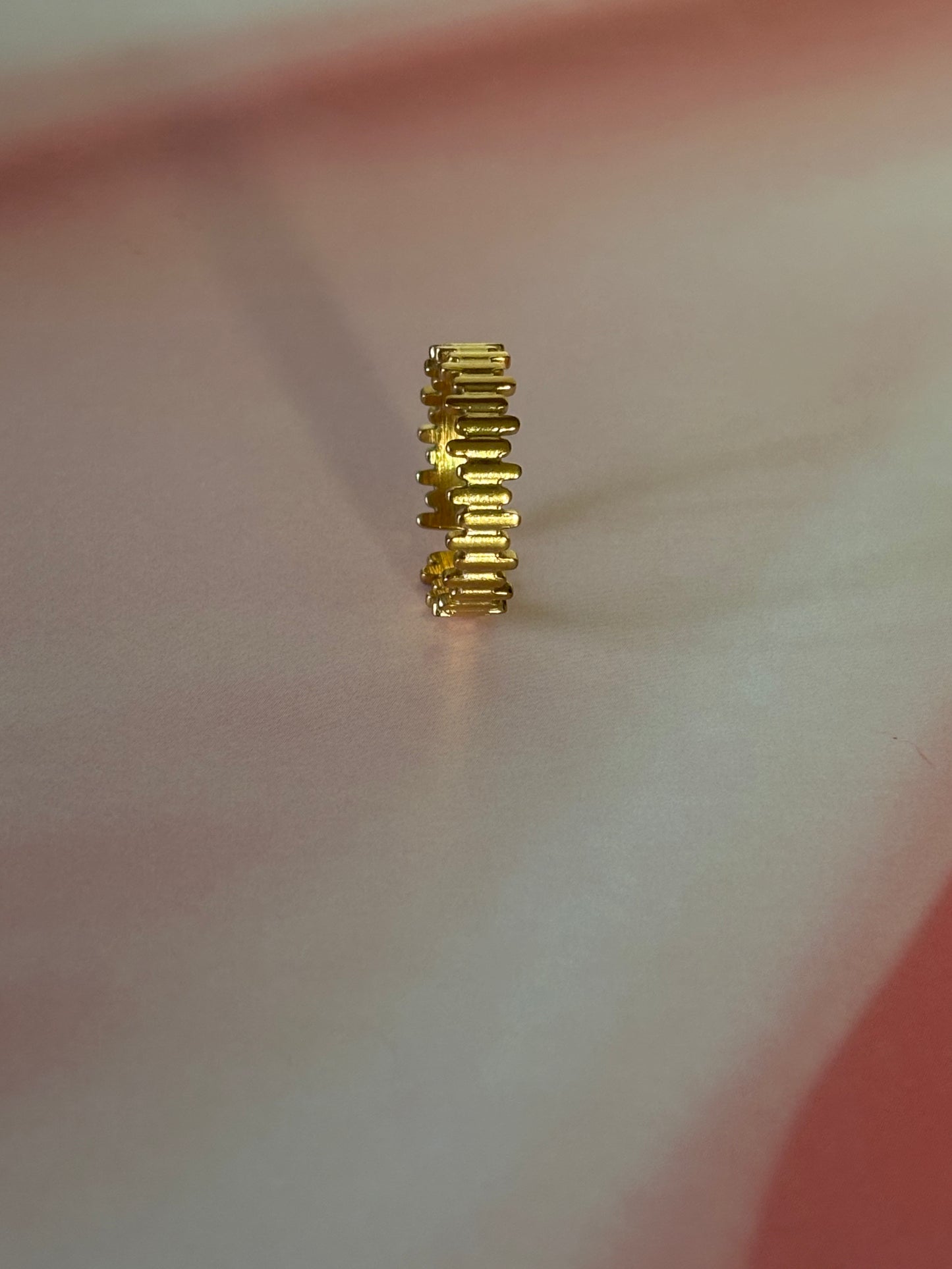Vertical design golden ring