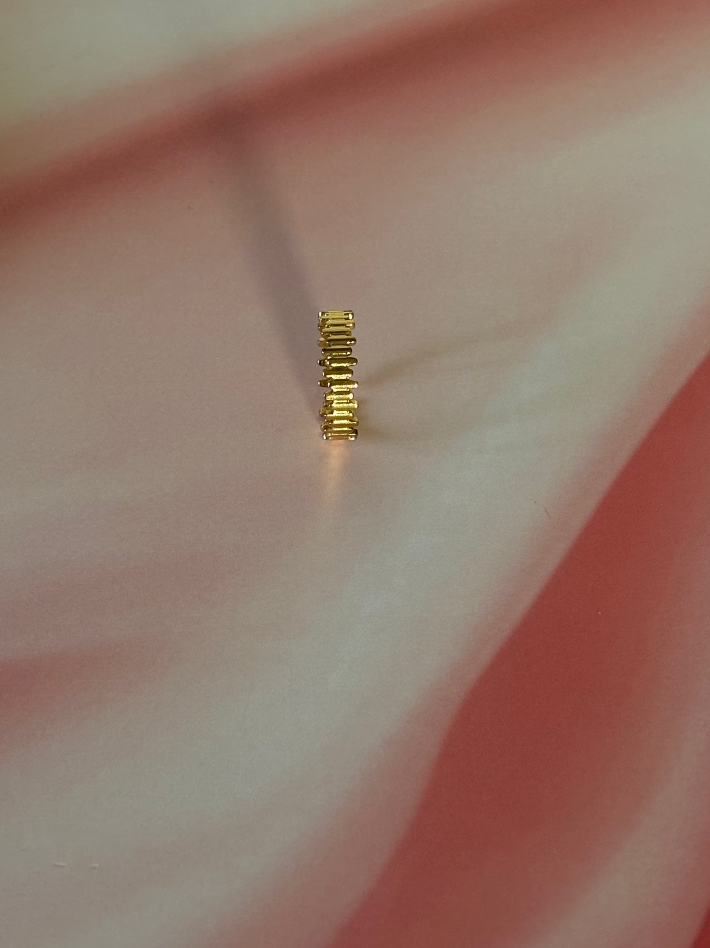 Vertical design golden ring