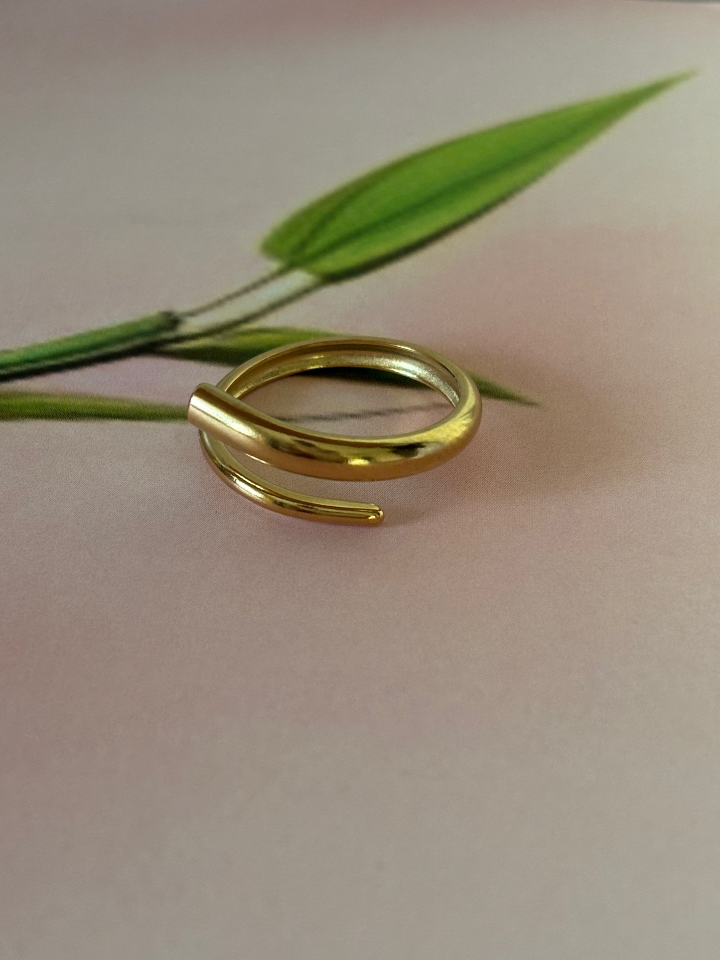 Golden single layer ring