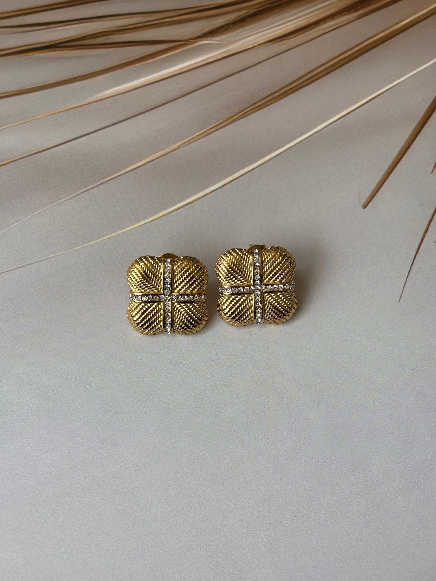 Golden Ad stone button square studs.