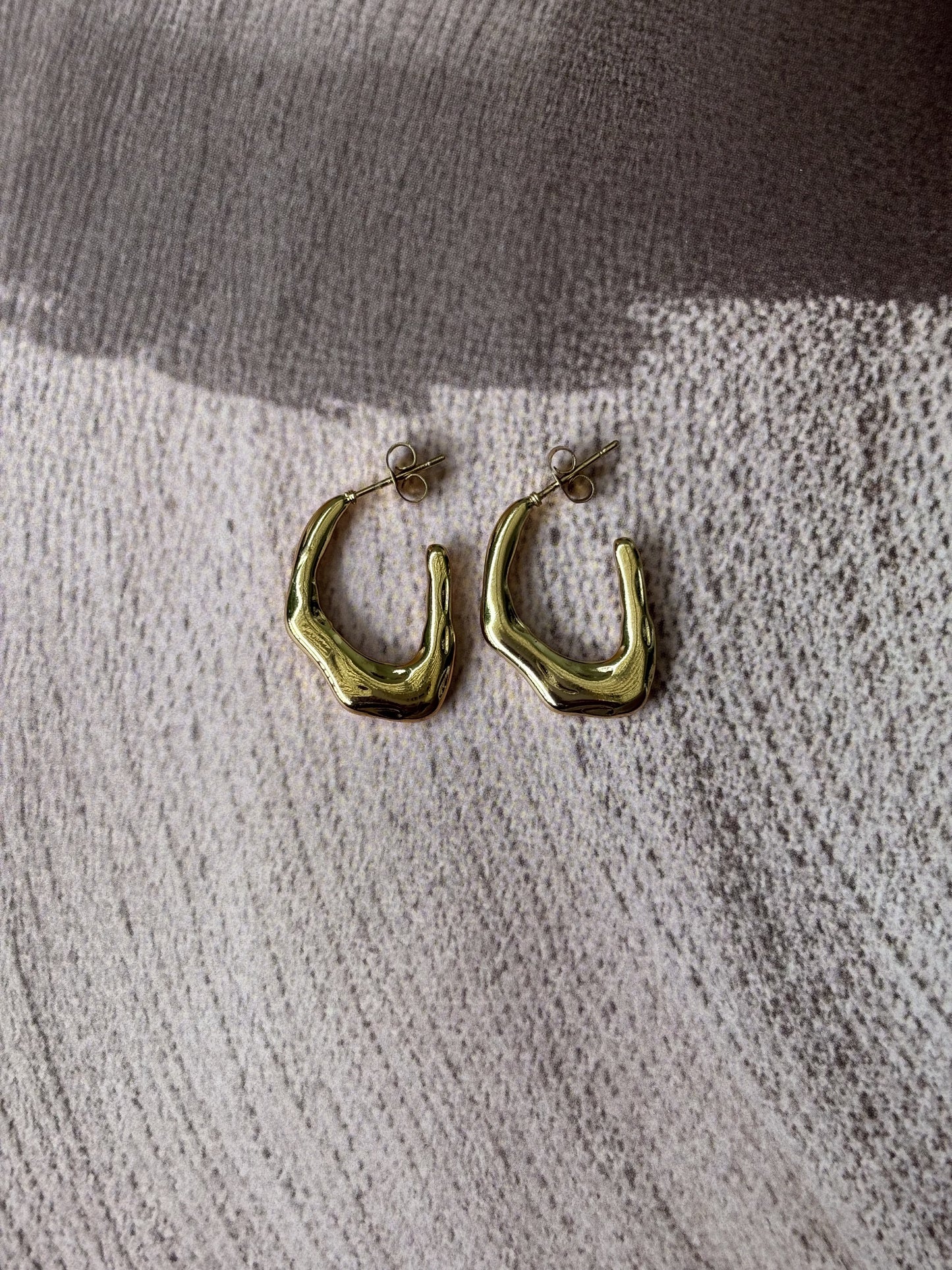 Golden Asymmetric half hoops