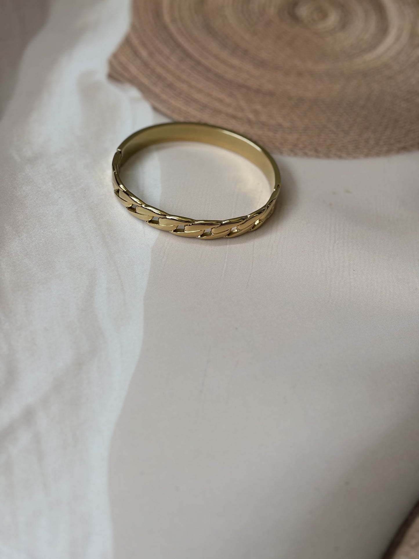 Antitarnish Chain design golden bracelet