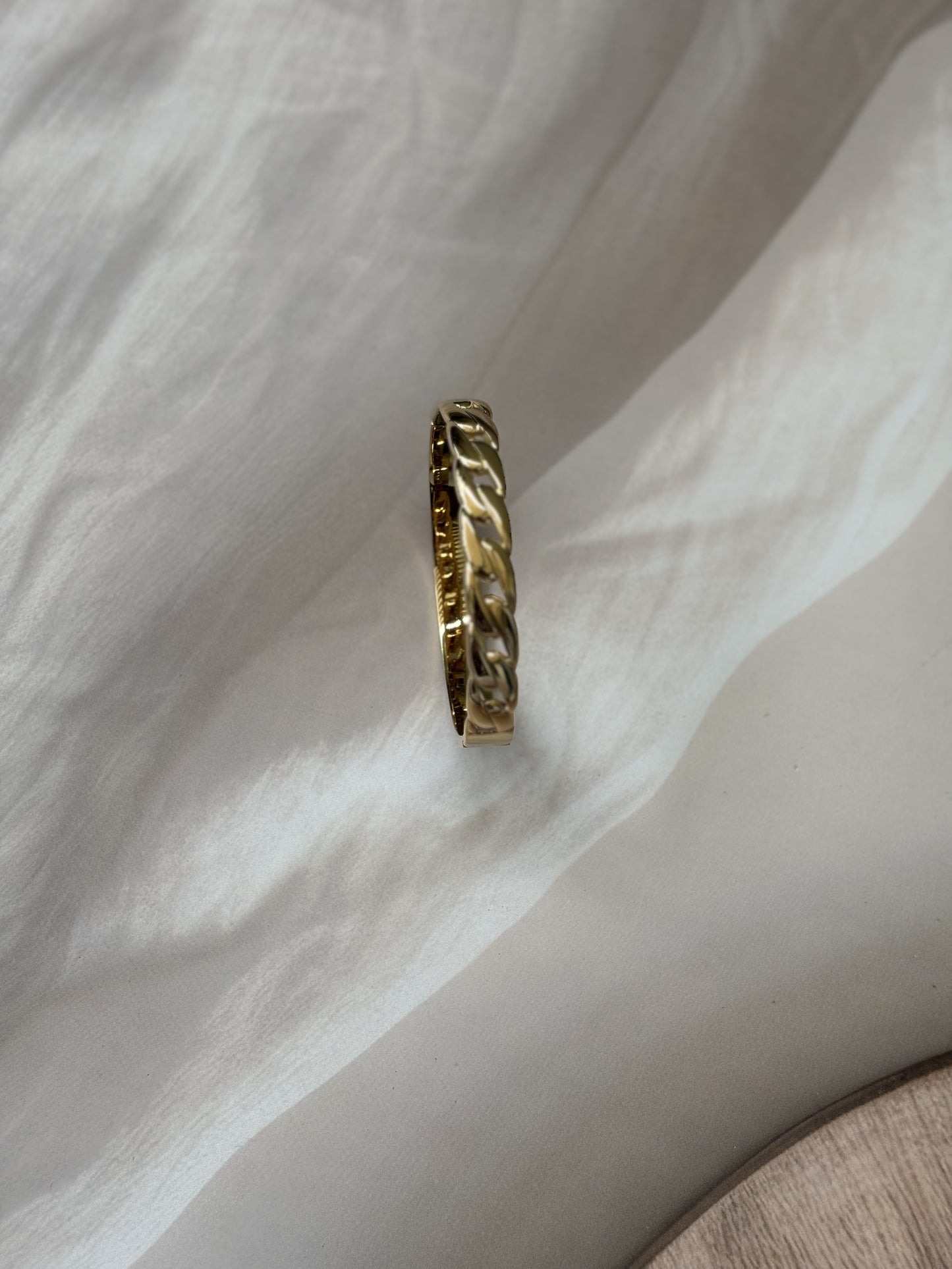 Antitarnish Chain design golden bracelet
