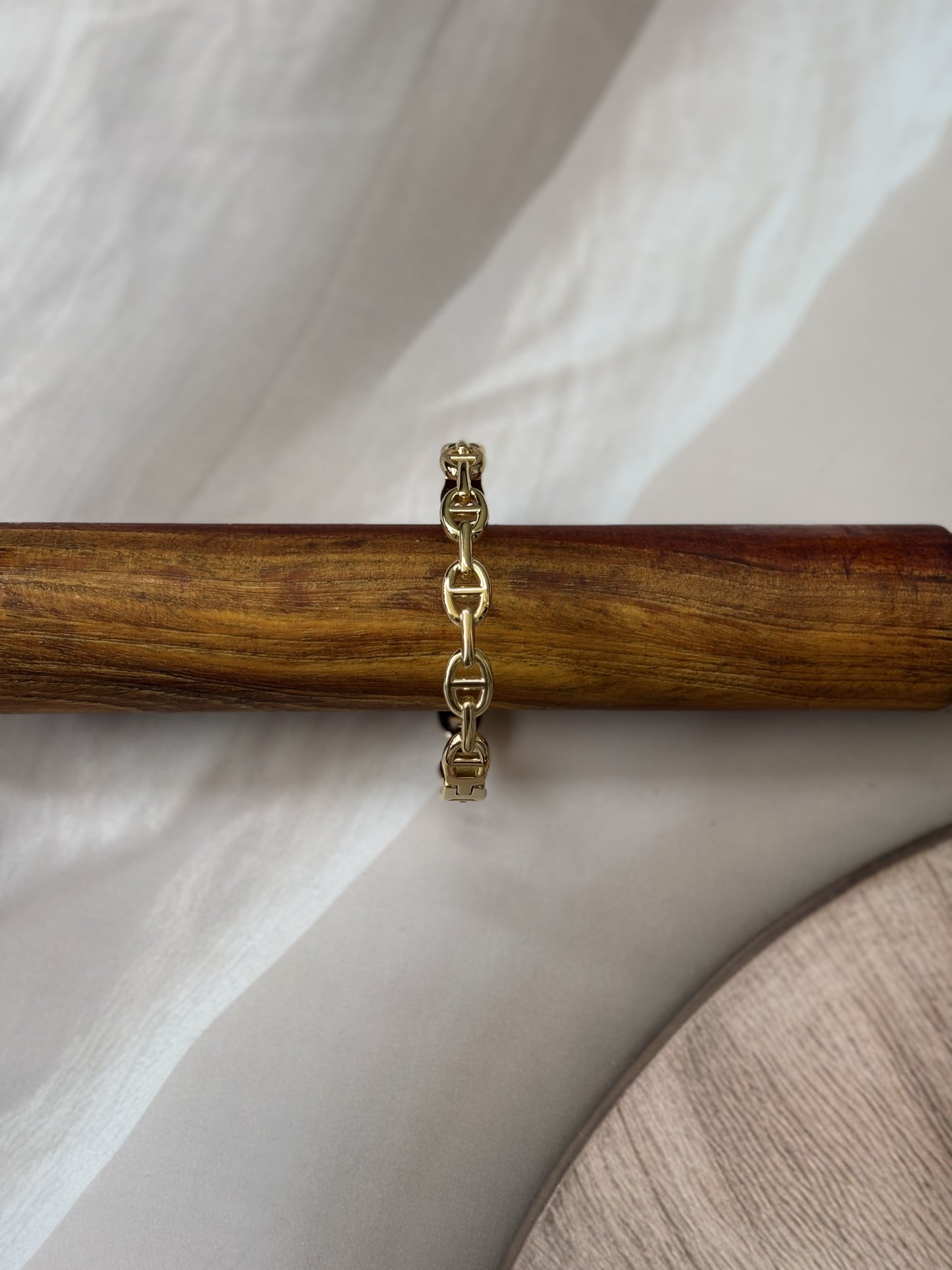 Antitarnish Chain design golden bracelet