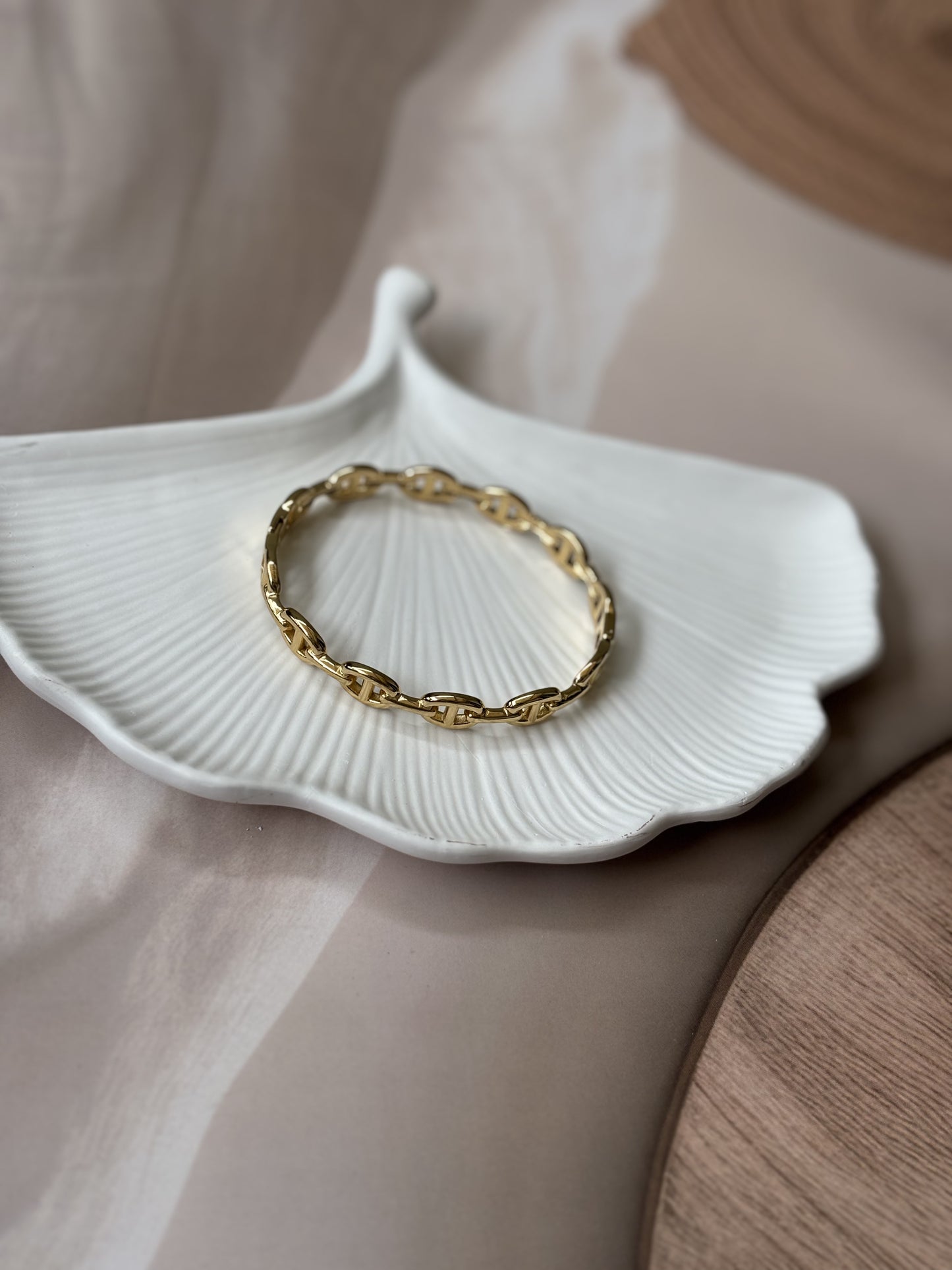 Antitarnish Chain design golden bracelet