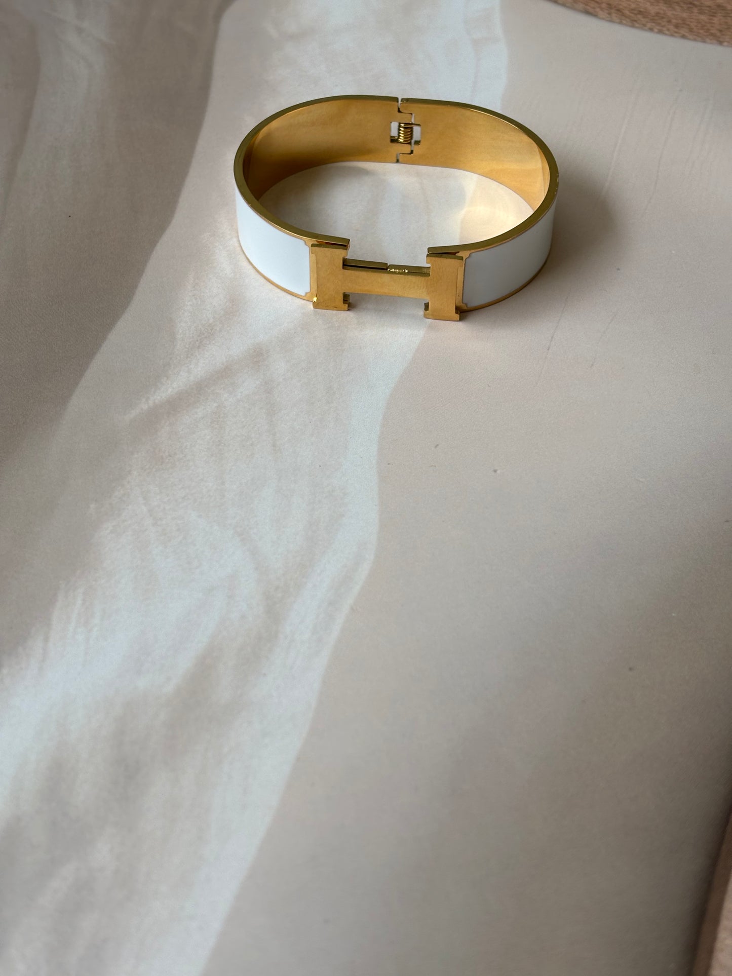 H' Bracelet (Black)