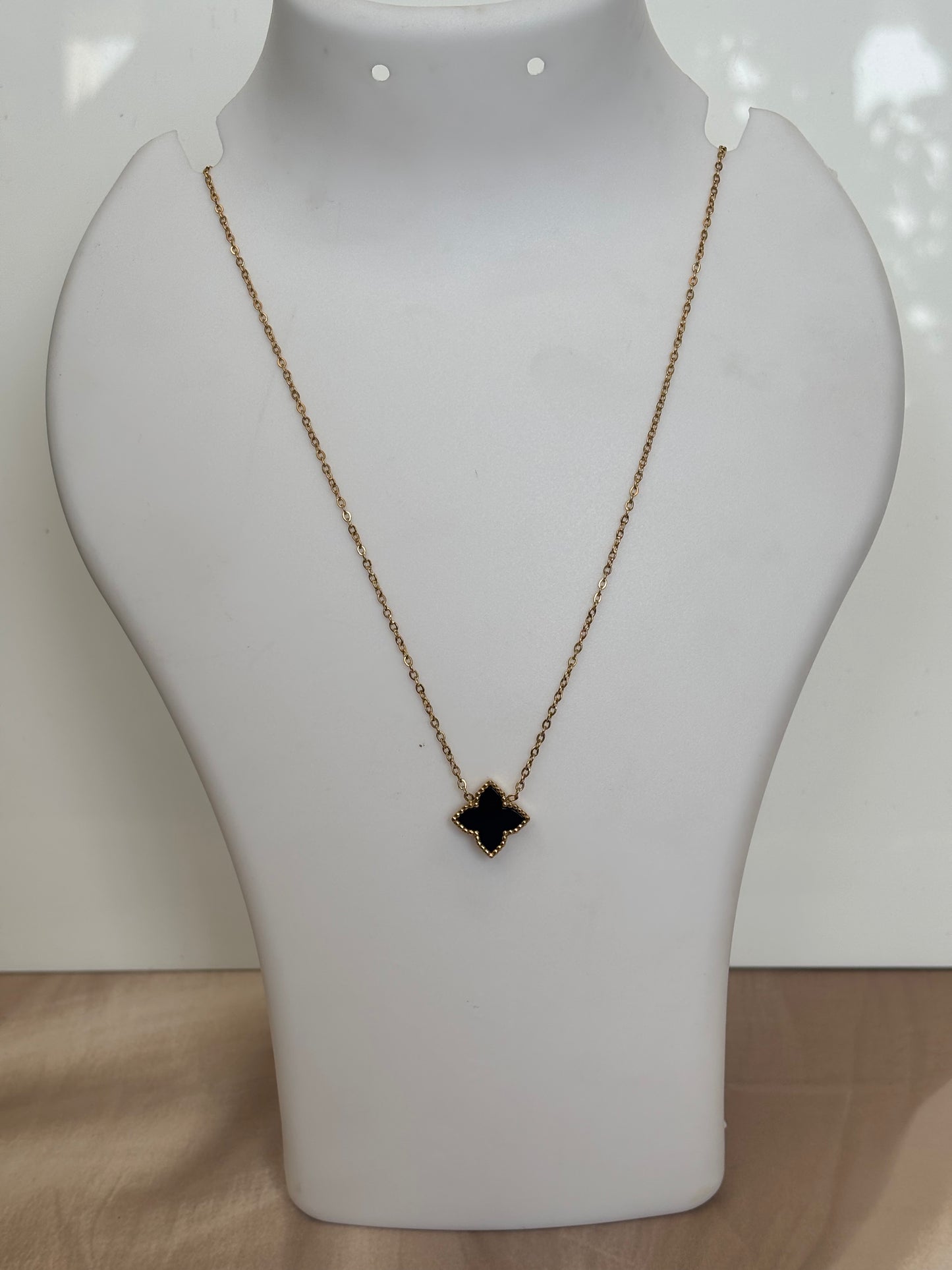 Golden Black Quadraleaf Necklace