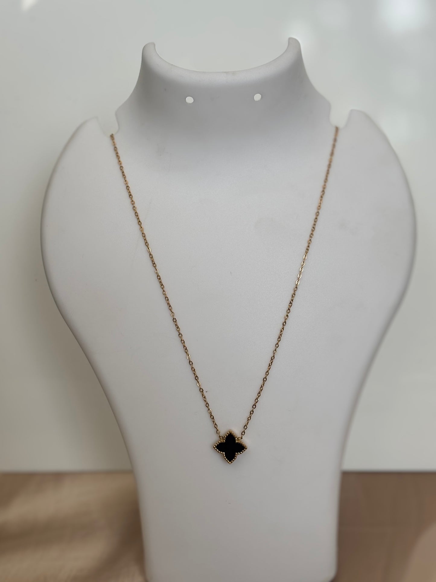 Golden Black Quadraleaf Necklace