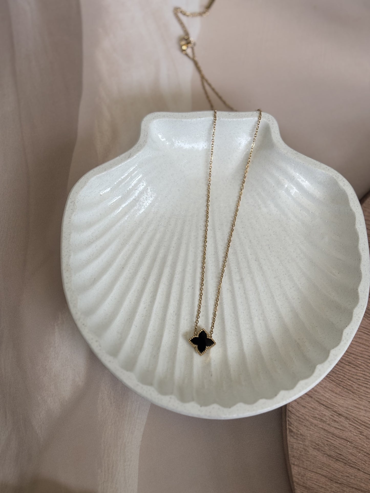 Golden Black Quadraleaf Necklace