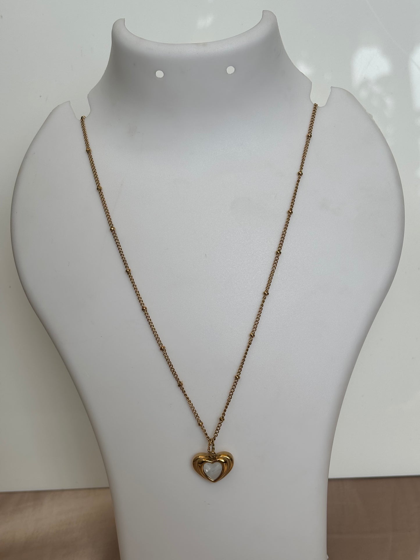 Golden Heart Monalisa Necklace