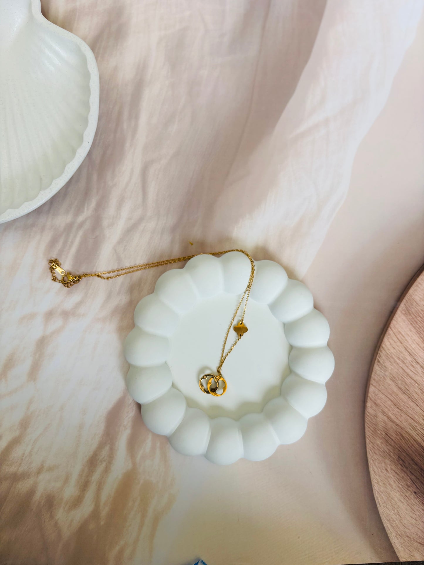Golden Roman Intercept Necklace design