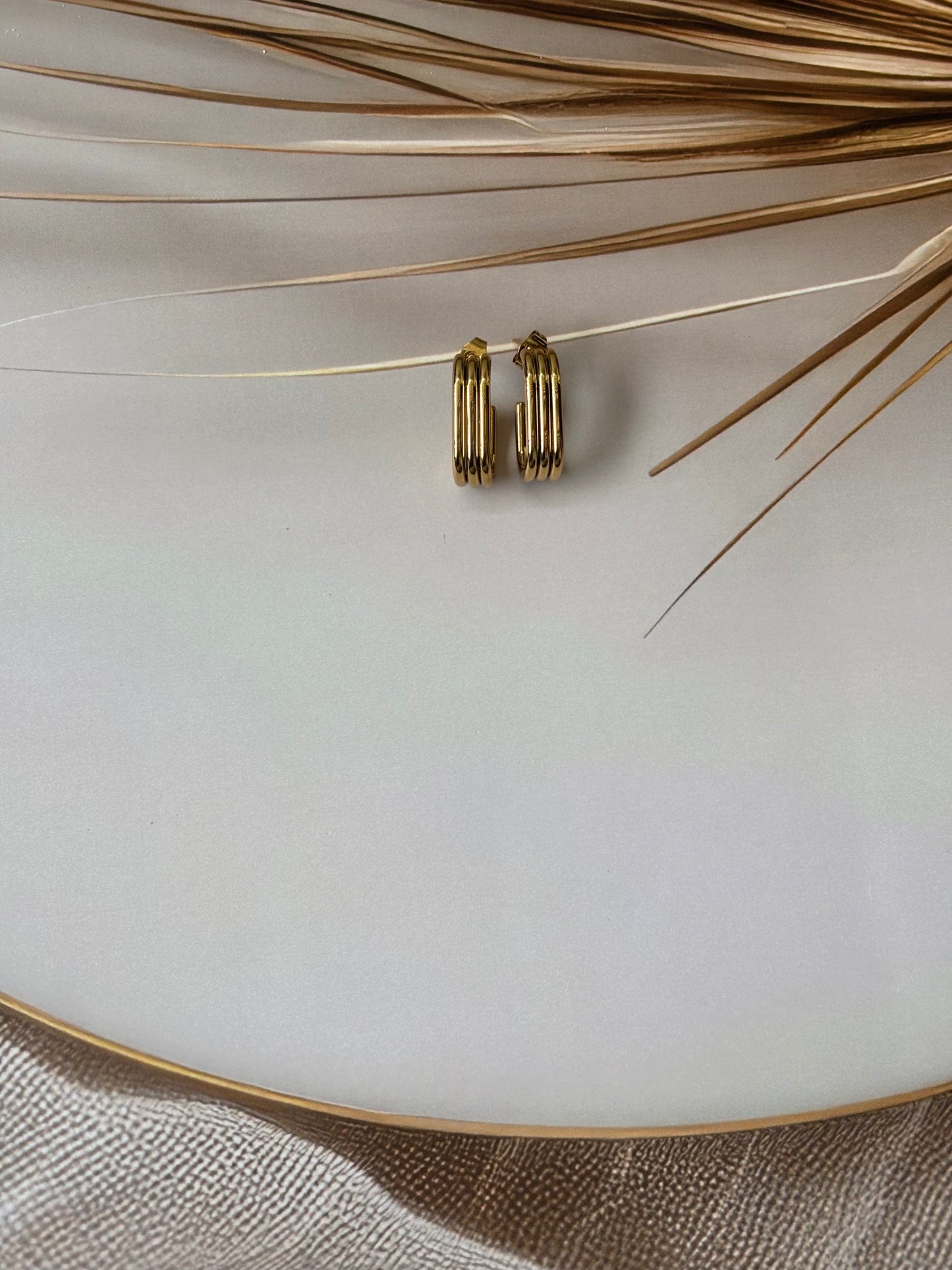 Golden Squary oval small earrings