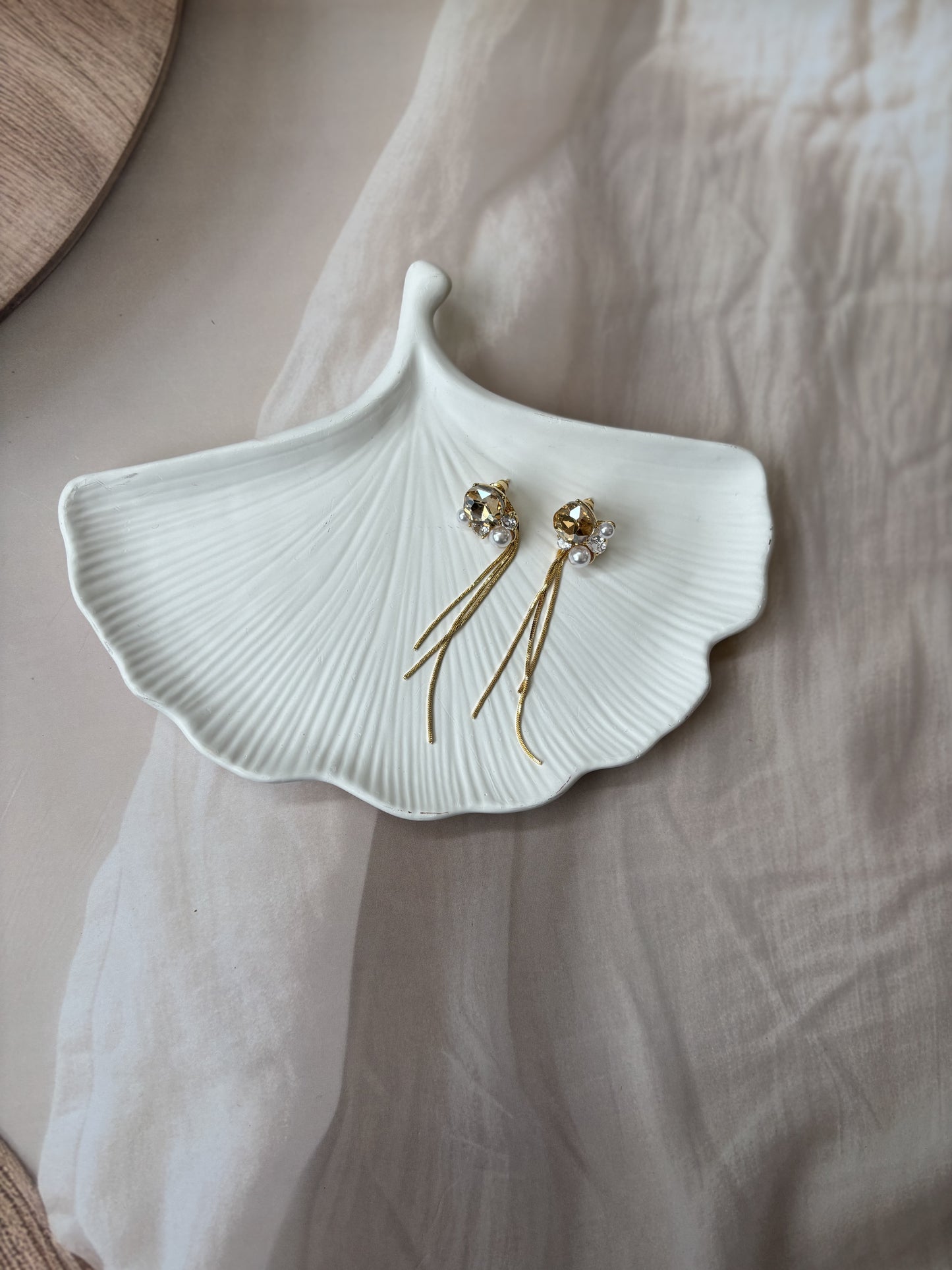 AD and Pearl tassel earrings- Amber