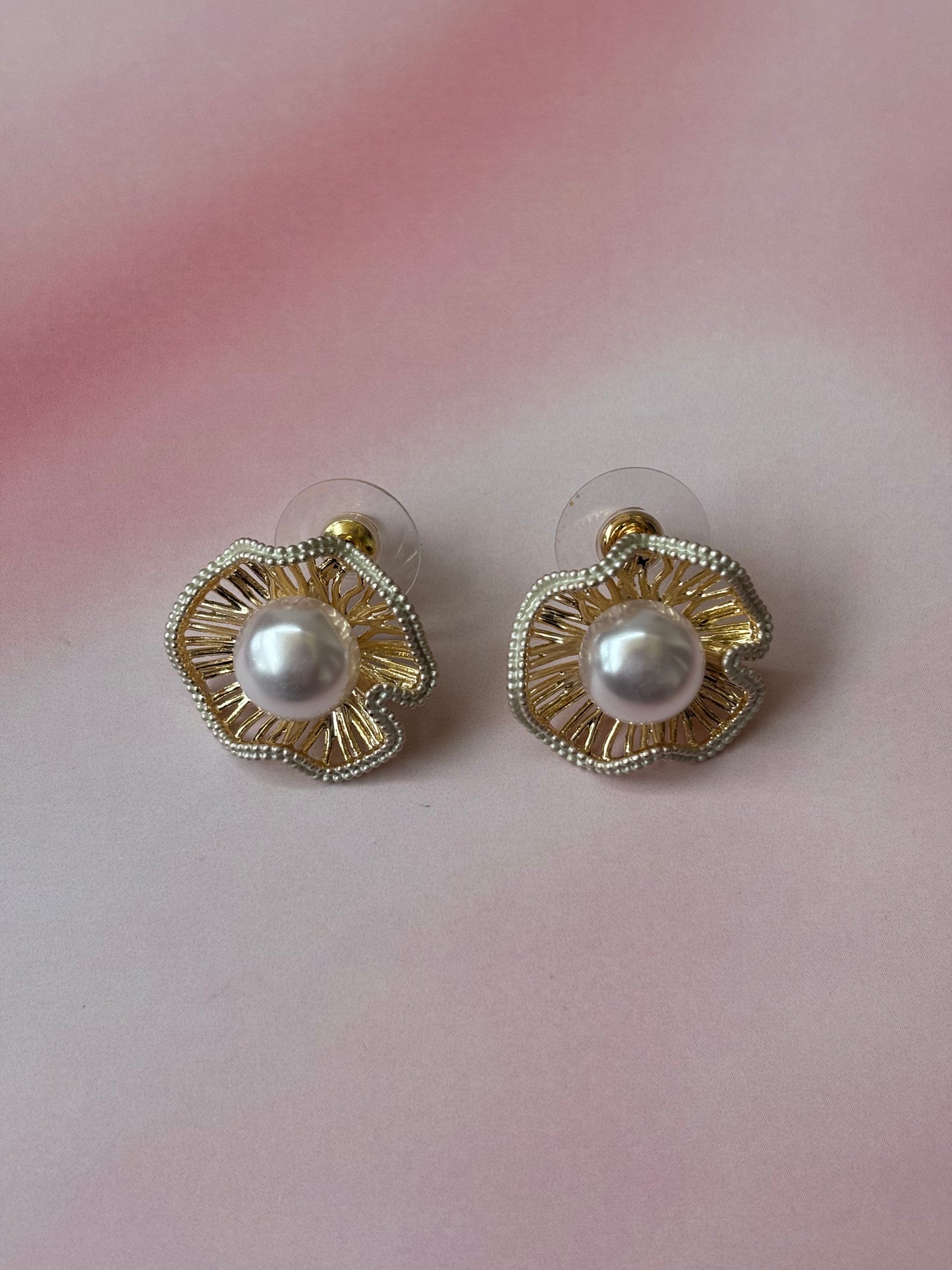 Pearl in basket earring studs