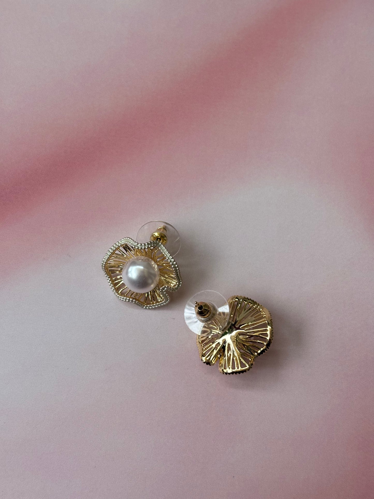 Pearl in basket earring studs