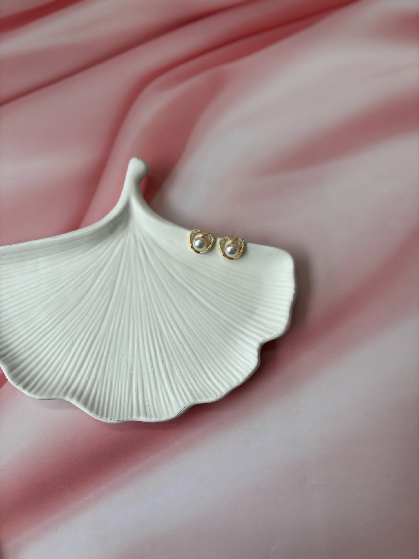 Heart with centre as pearl studs
