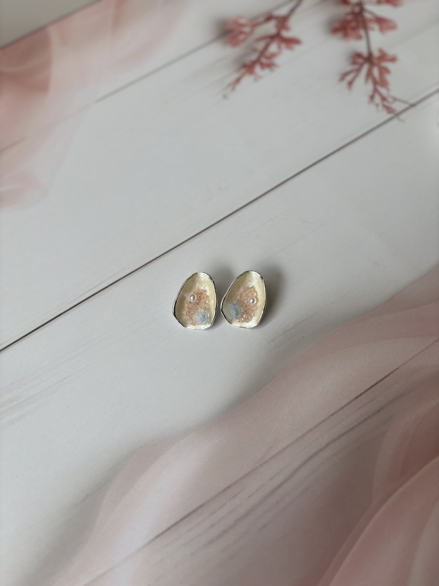 Enamel bouquet big studs