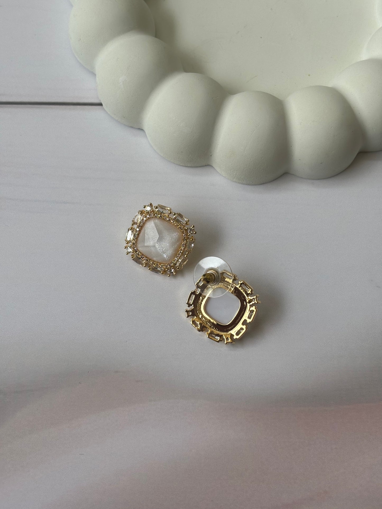 Mother of pearl kite studs