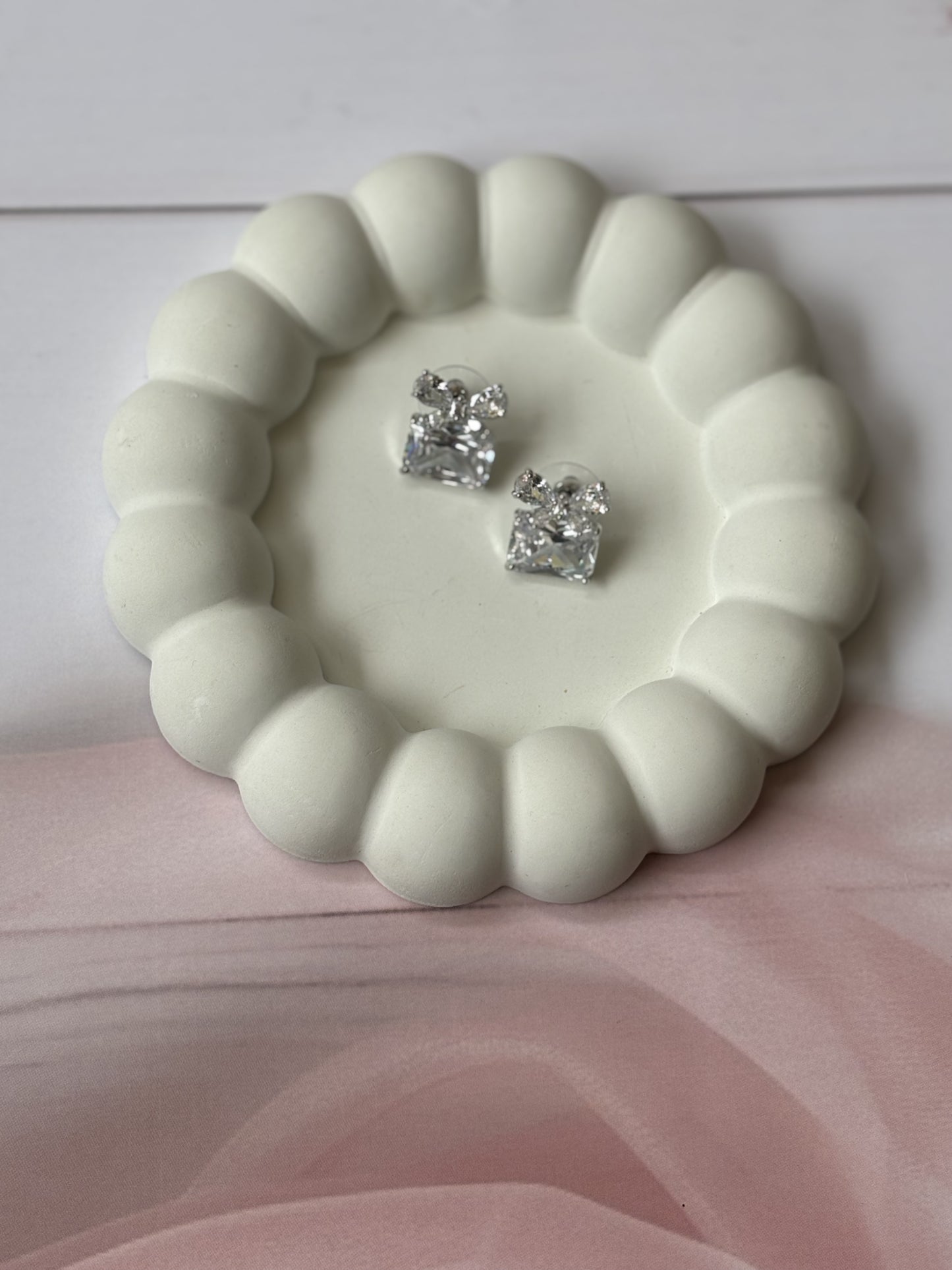 Silver Bow gift studs earrings