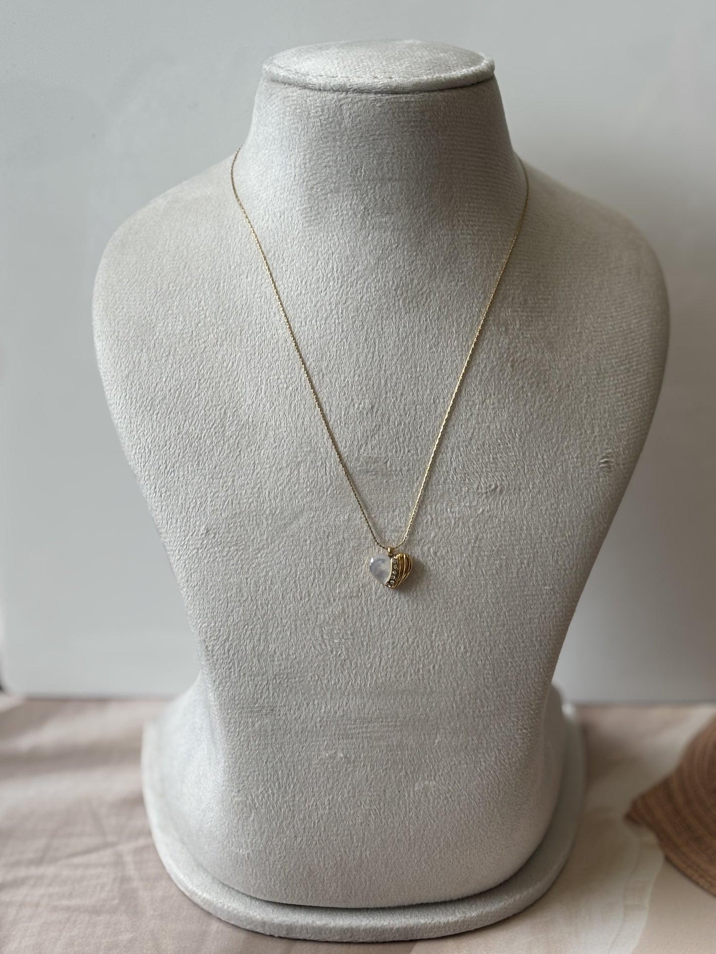 Partial white heart shape necklace