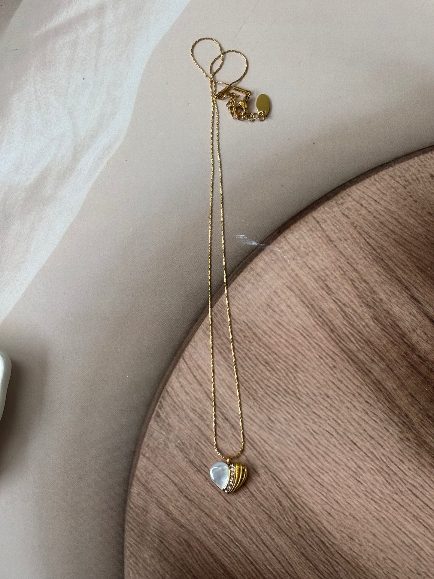 Partial white heart shape necklace