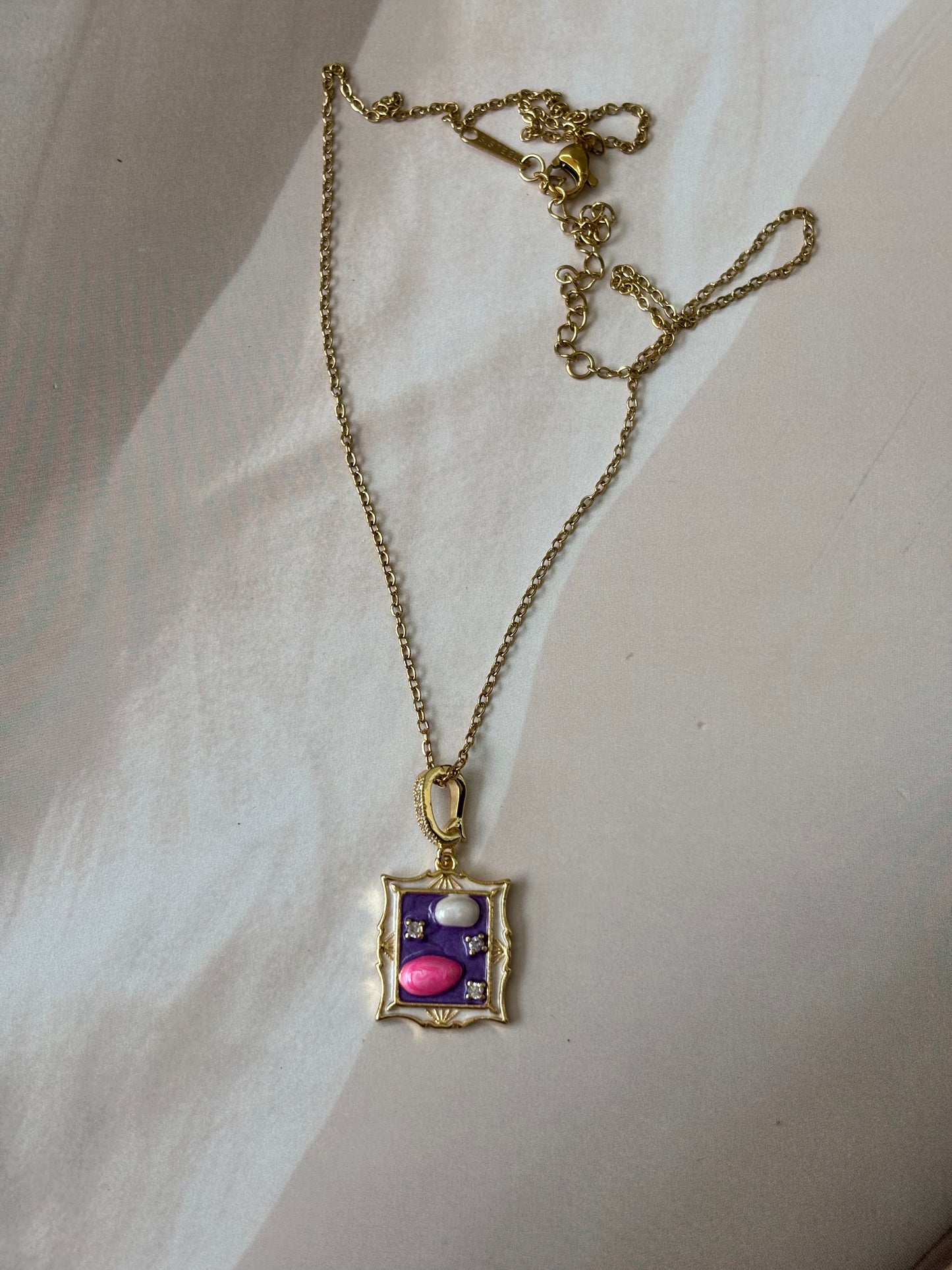 Purple Me pendant necklace