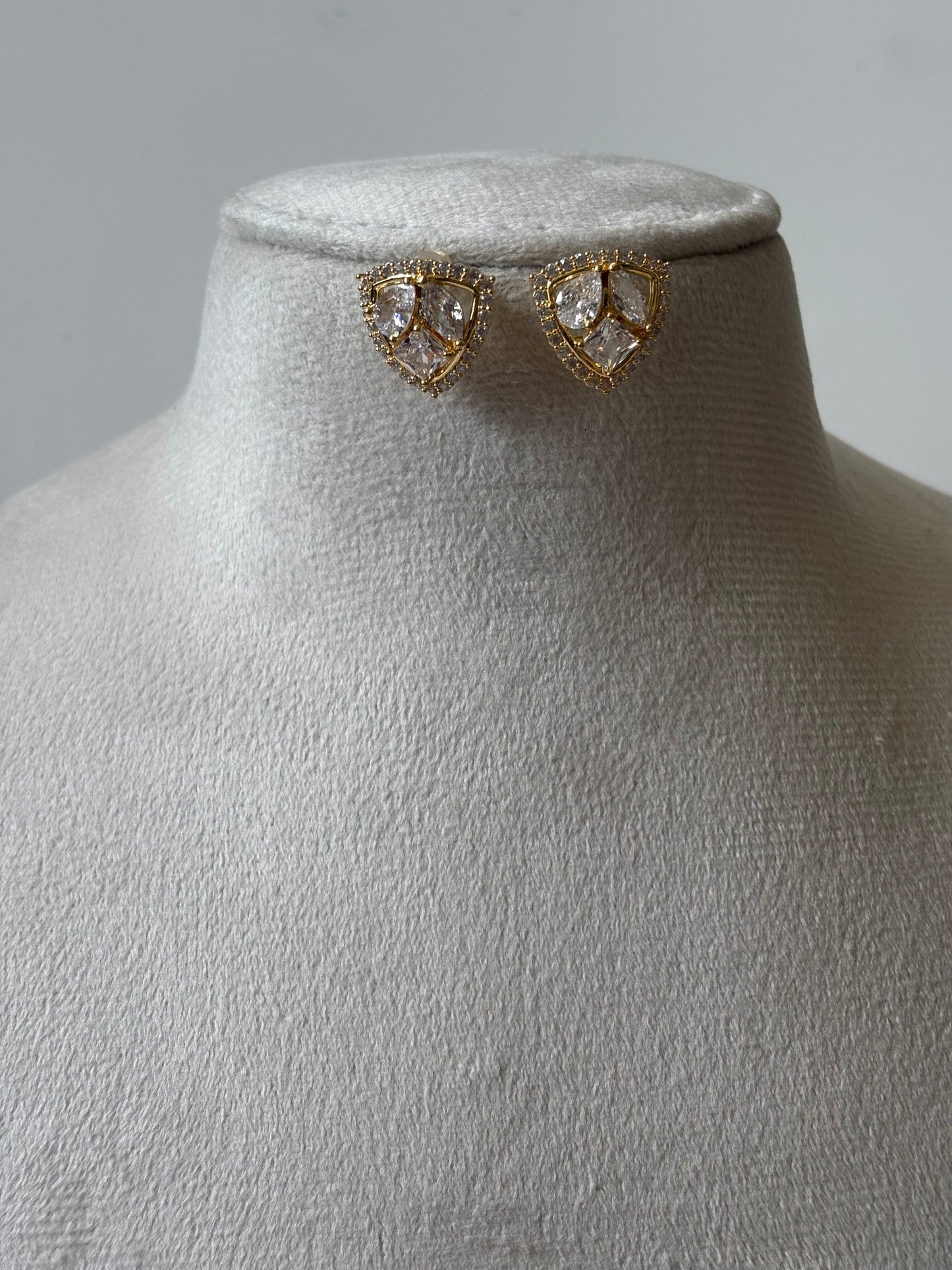 Triangle tri-stone studs