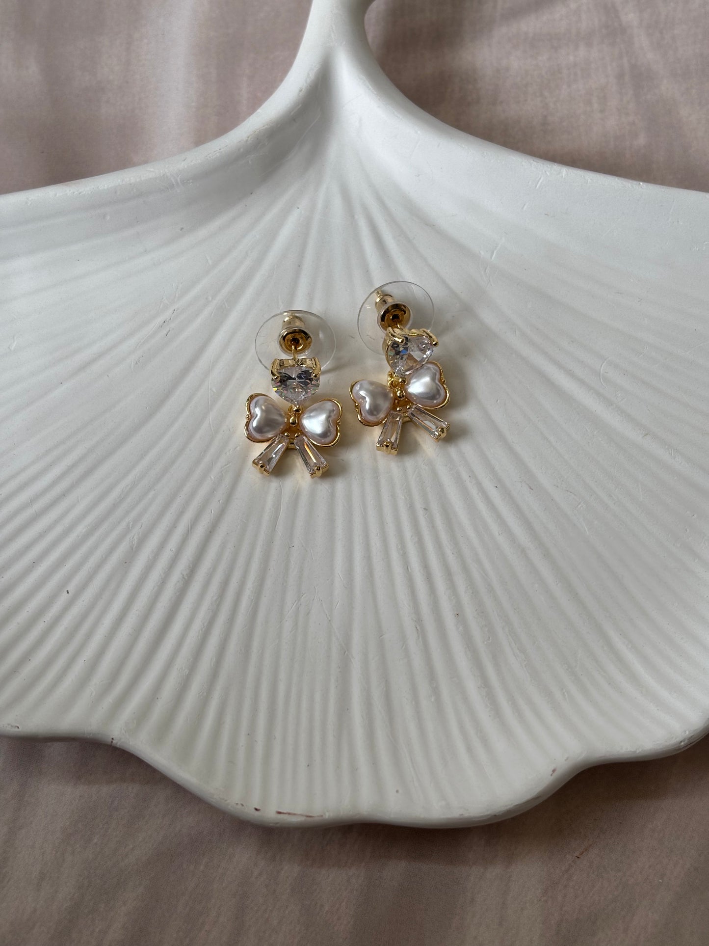 Heart AD pearly bow dangler earrings
