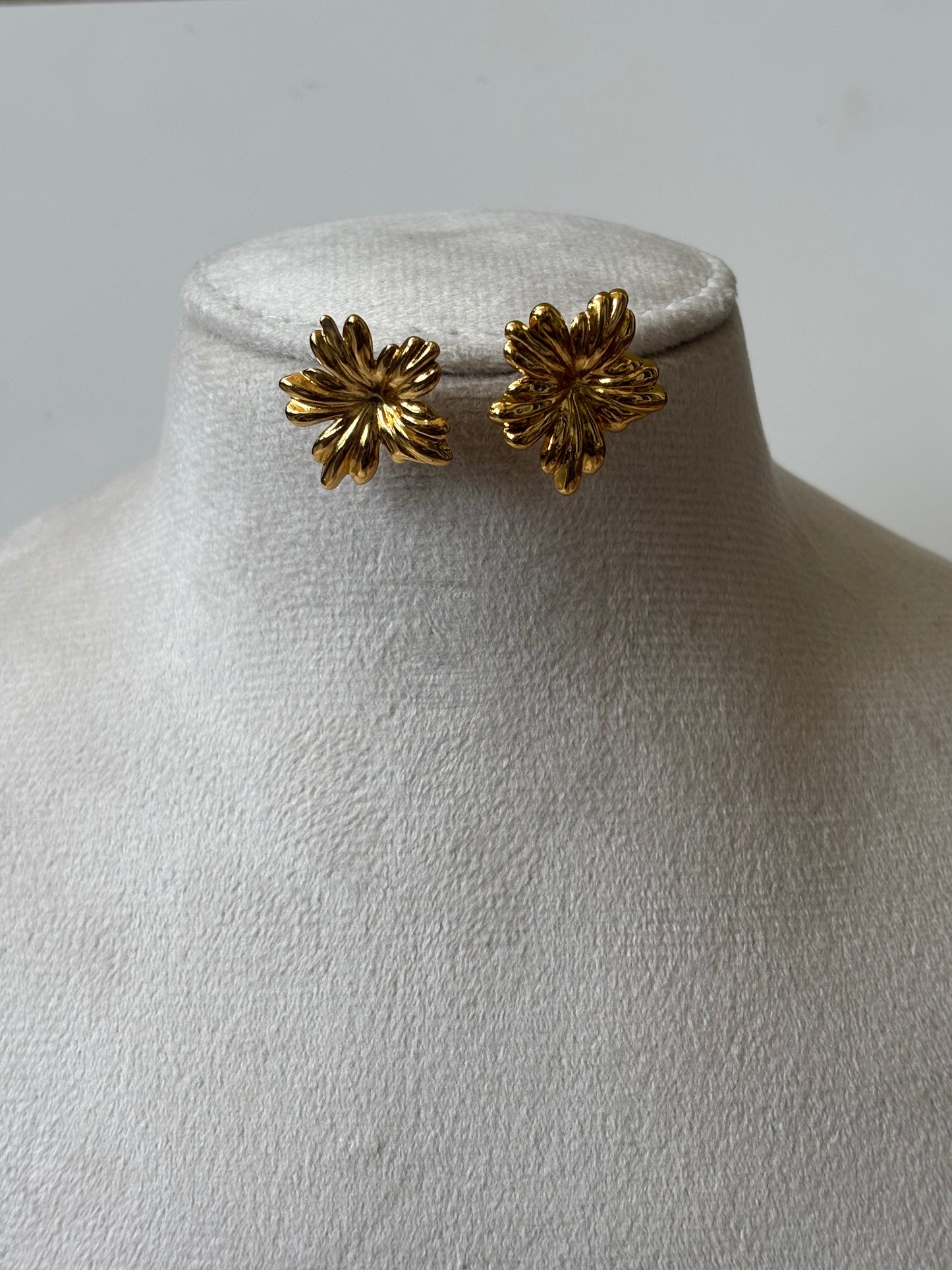 Chunky golden flower studs