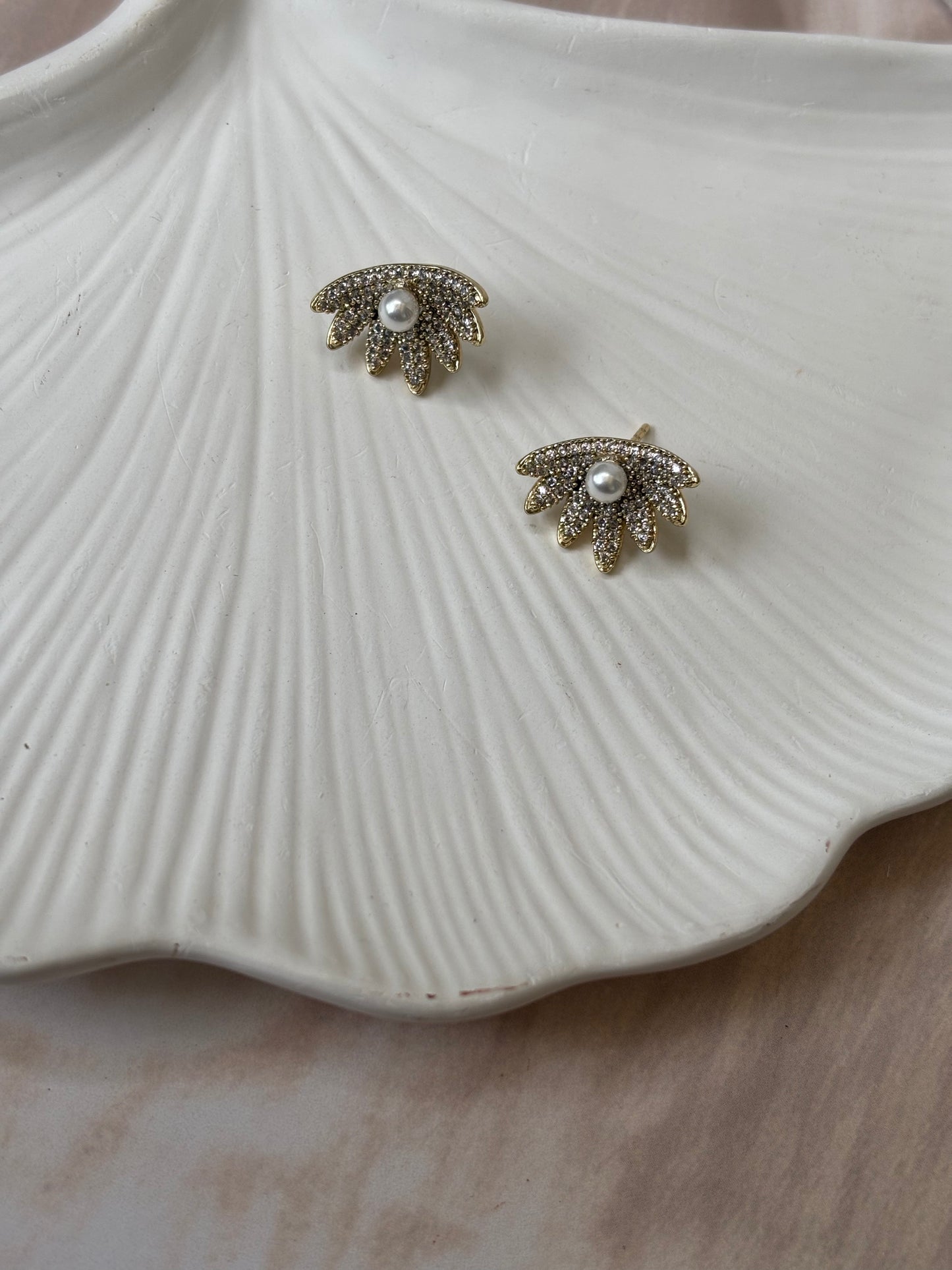 AD stone feather studs