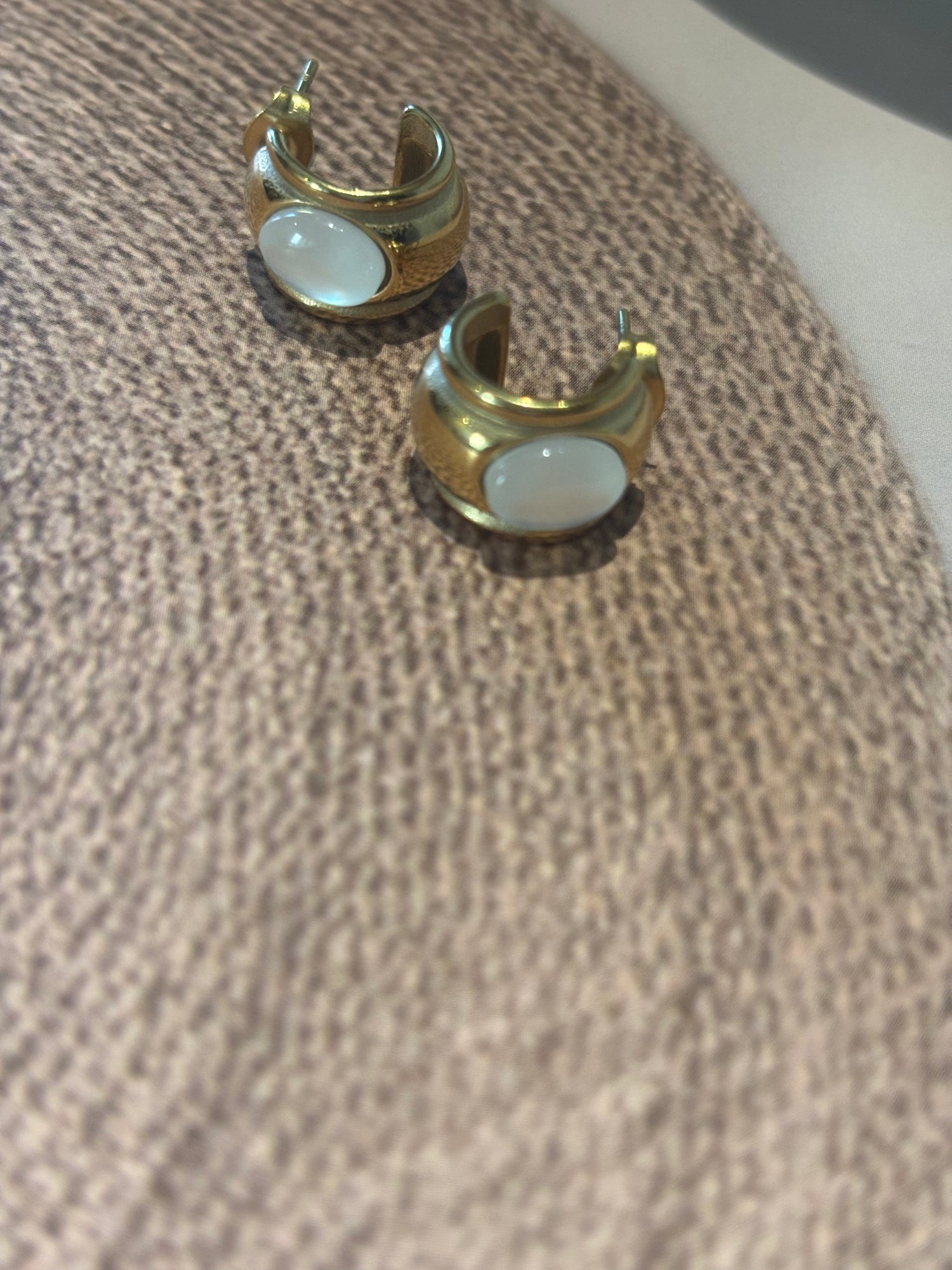 Monalisa Stone Jewelry