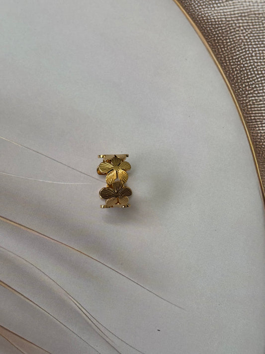 Flower ring