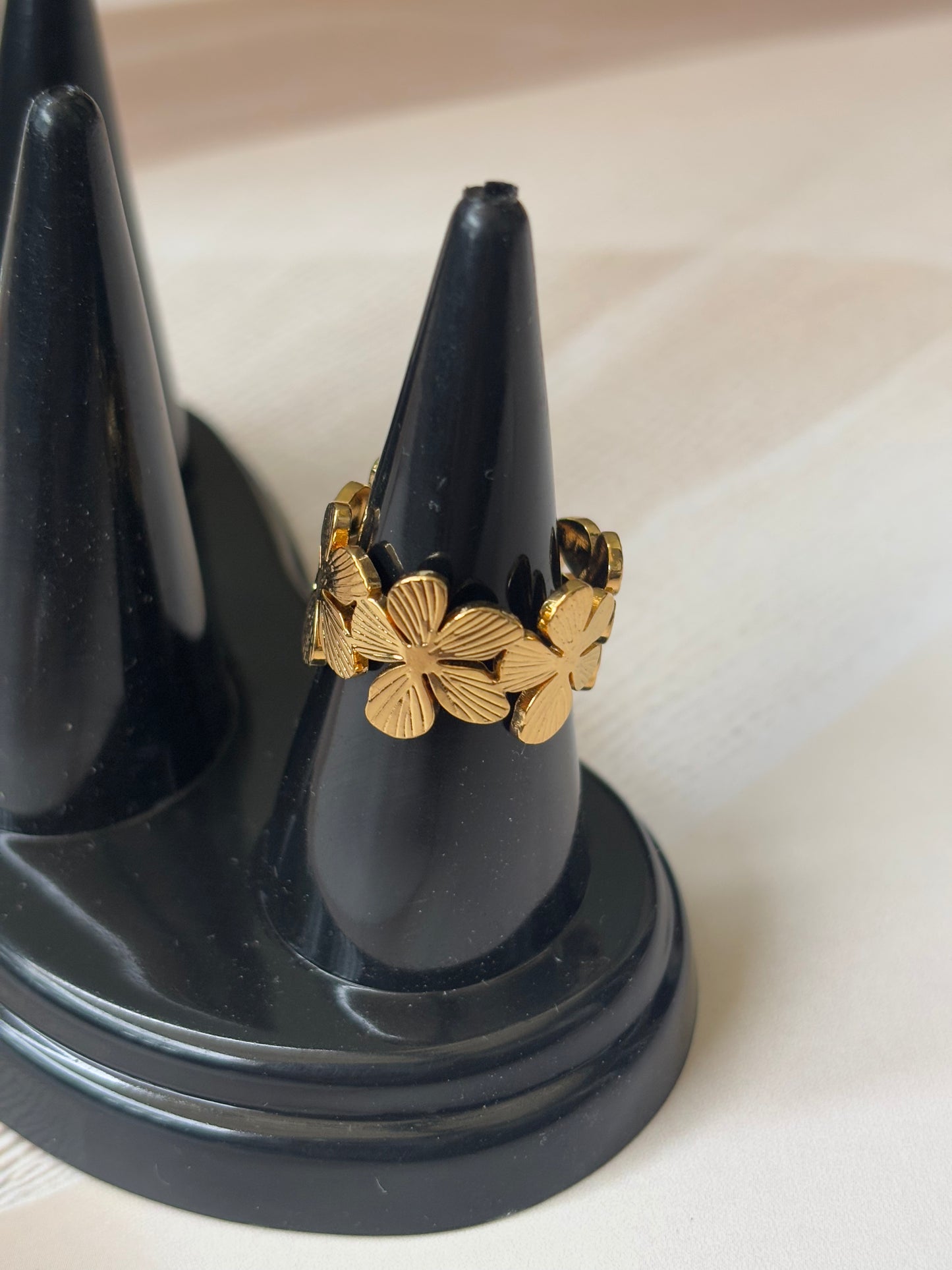 Flower ring
