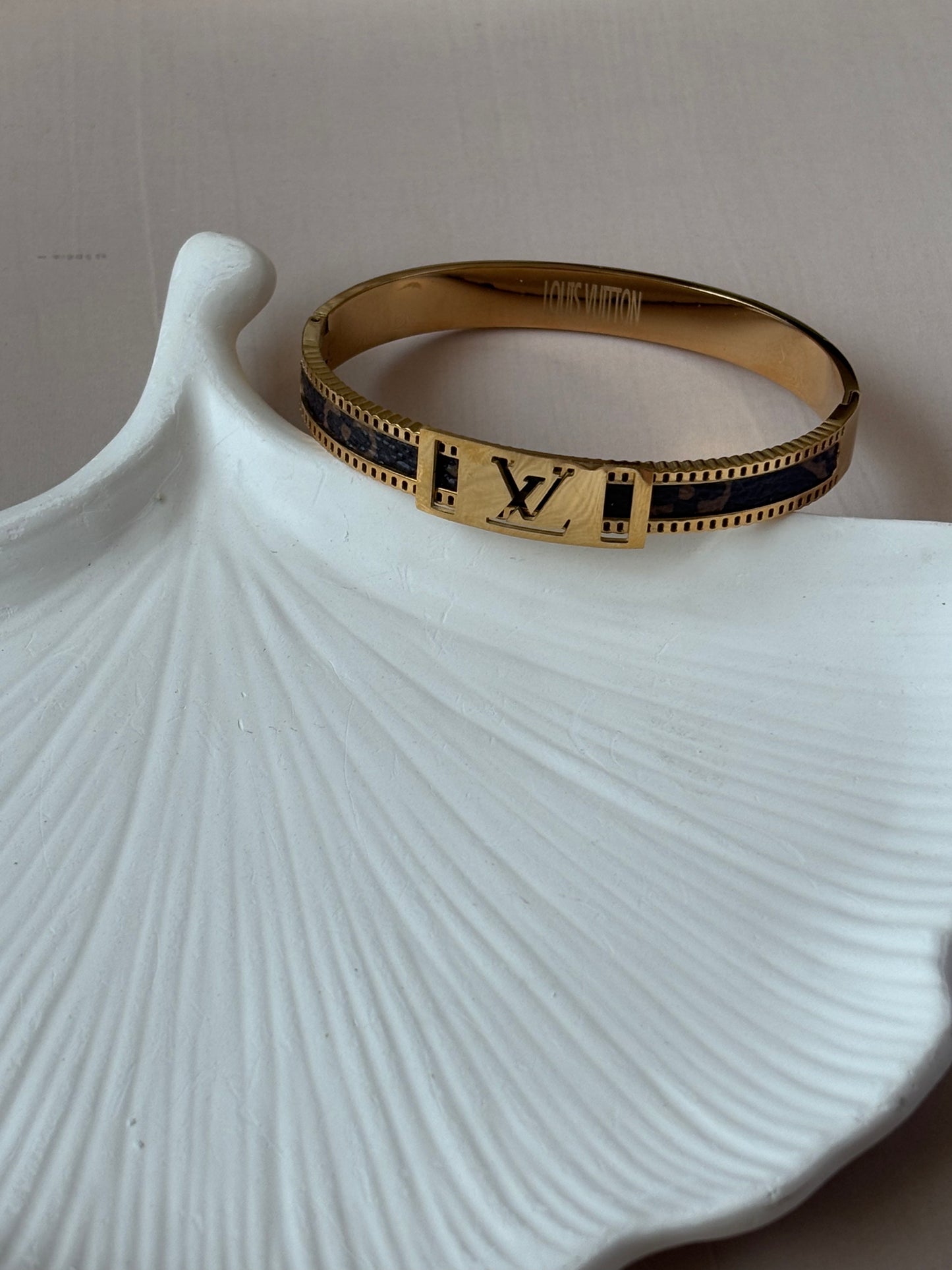 OG Me Brown kada bracelet