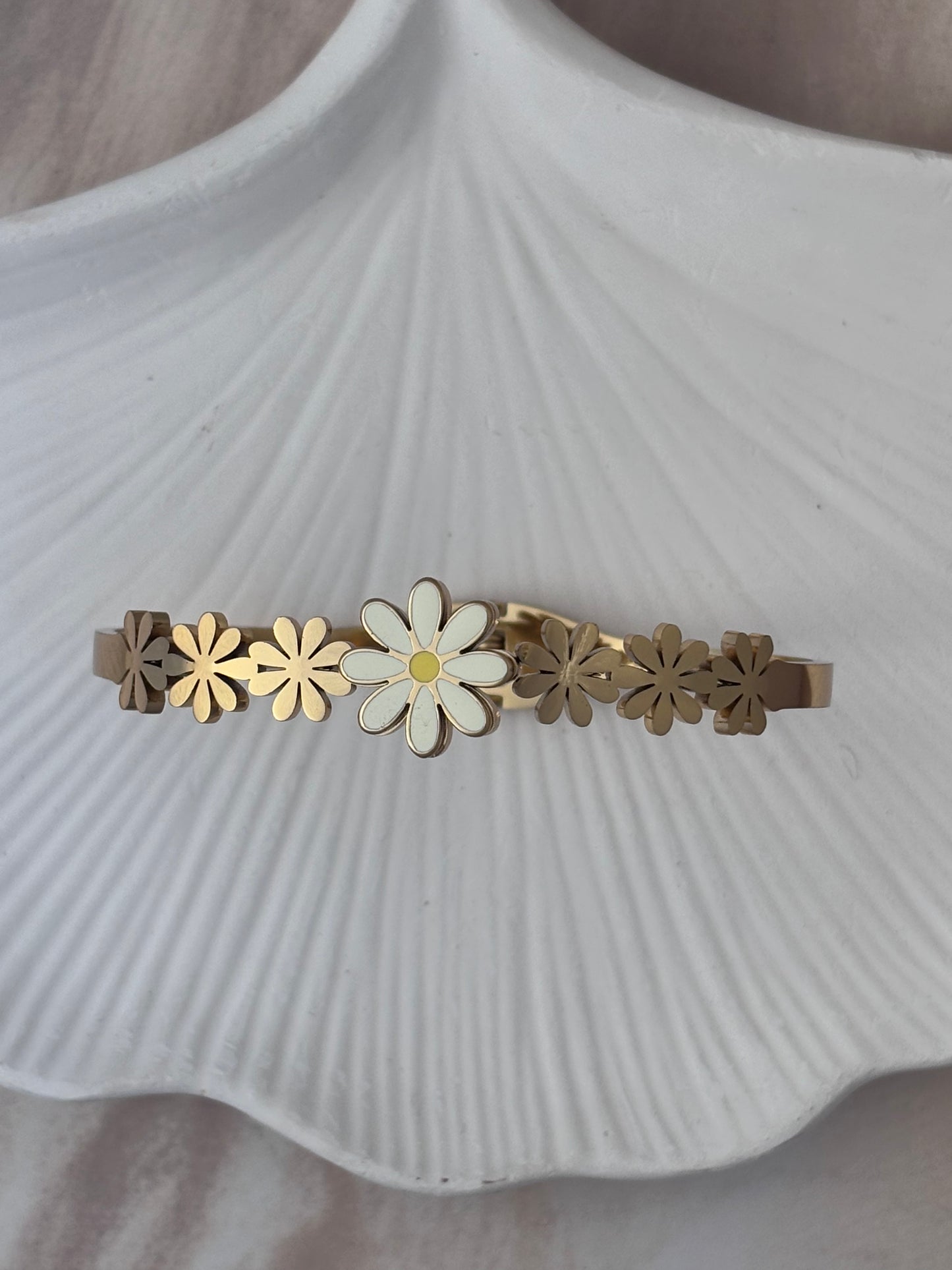 Daisy Me flower kada