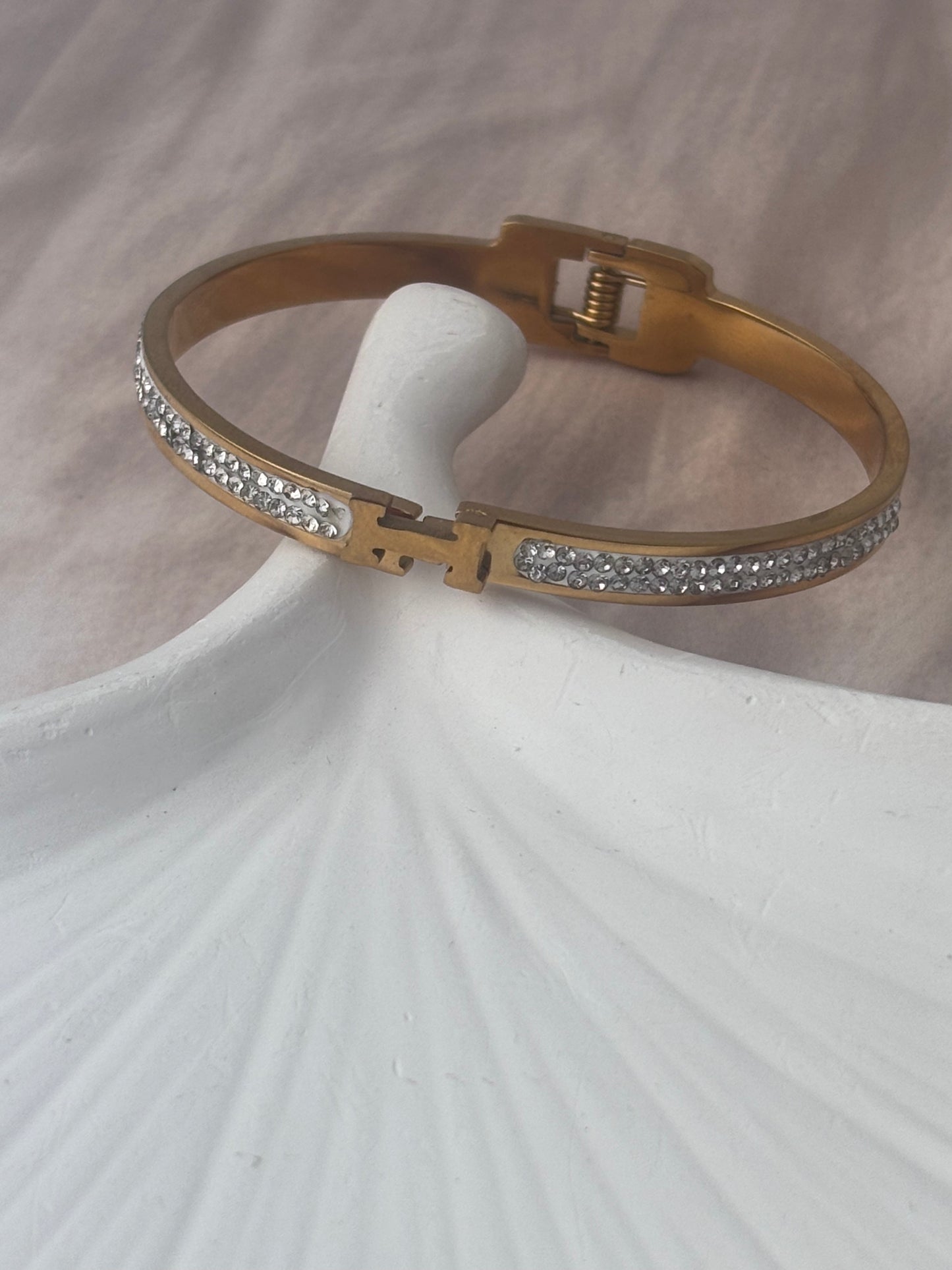 H Studded openable kada